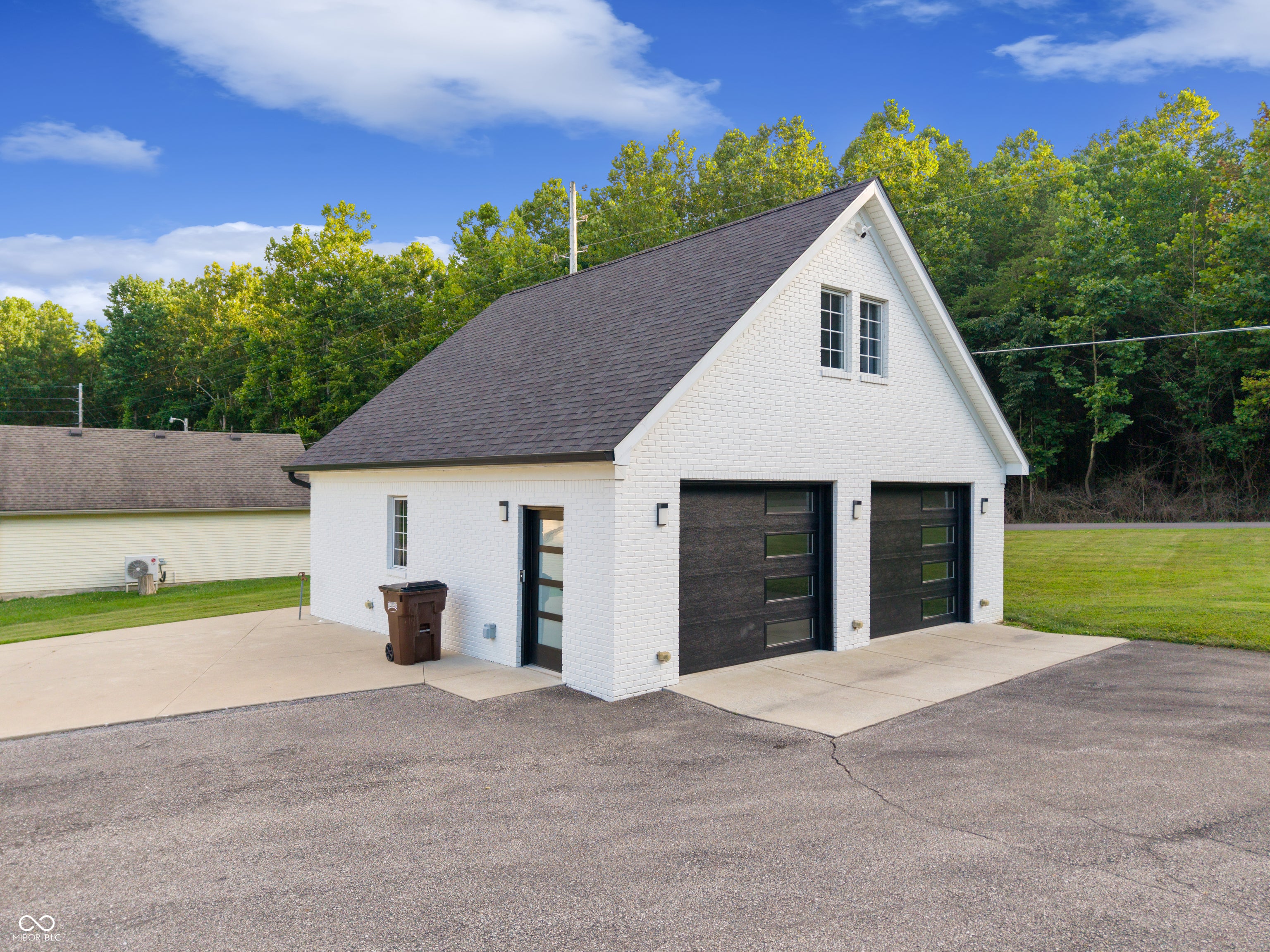 Columbus, Indiana, 47201, United States, ,4 BathroomsBathrooms,Residential,Active,1769806