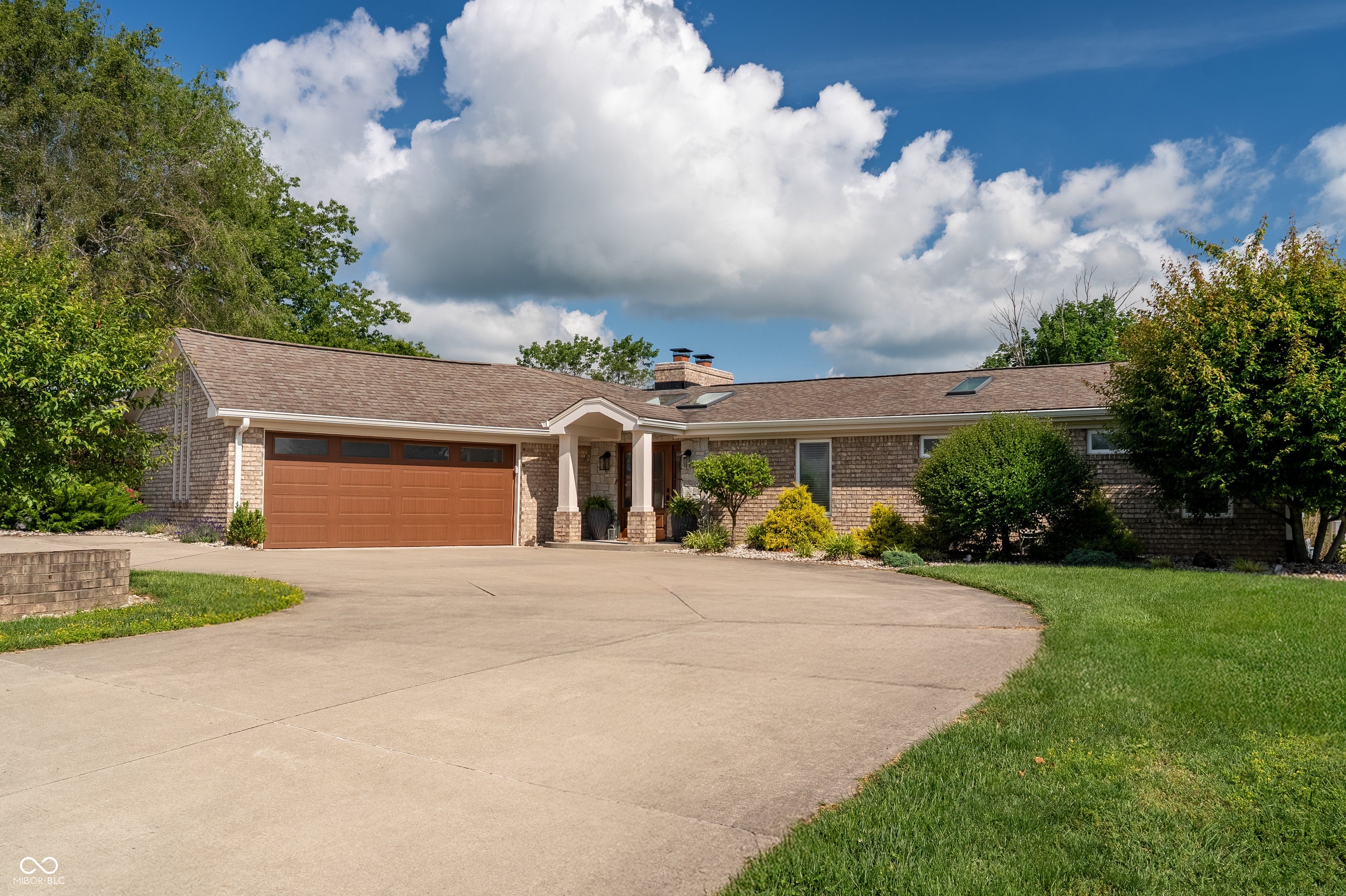 Columbus, Indiana, 47201, United States, 4 Bedrooms Bedrooms, ,3 BathroomsBathrooms,Residential,Active,1748715