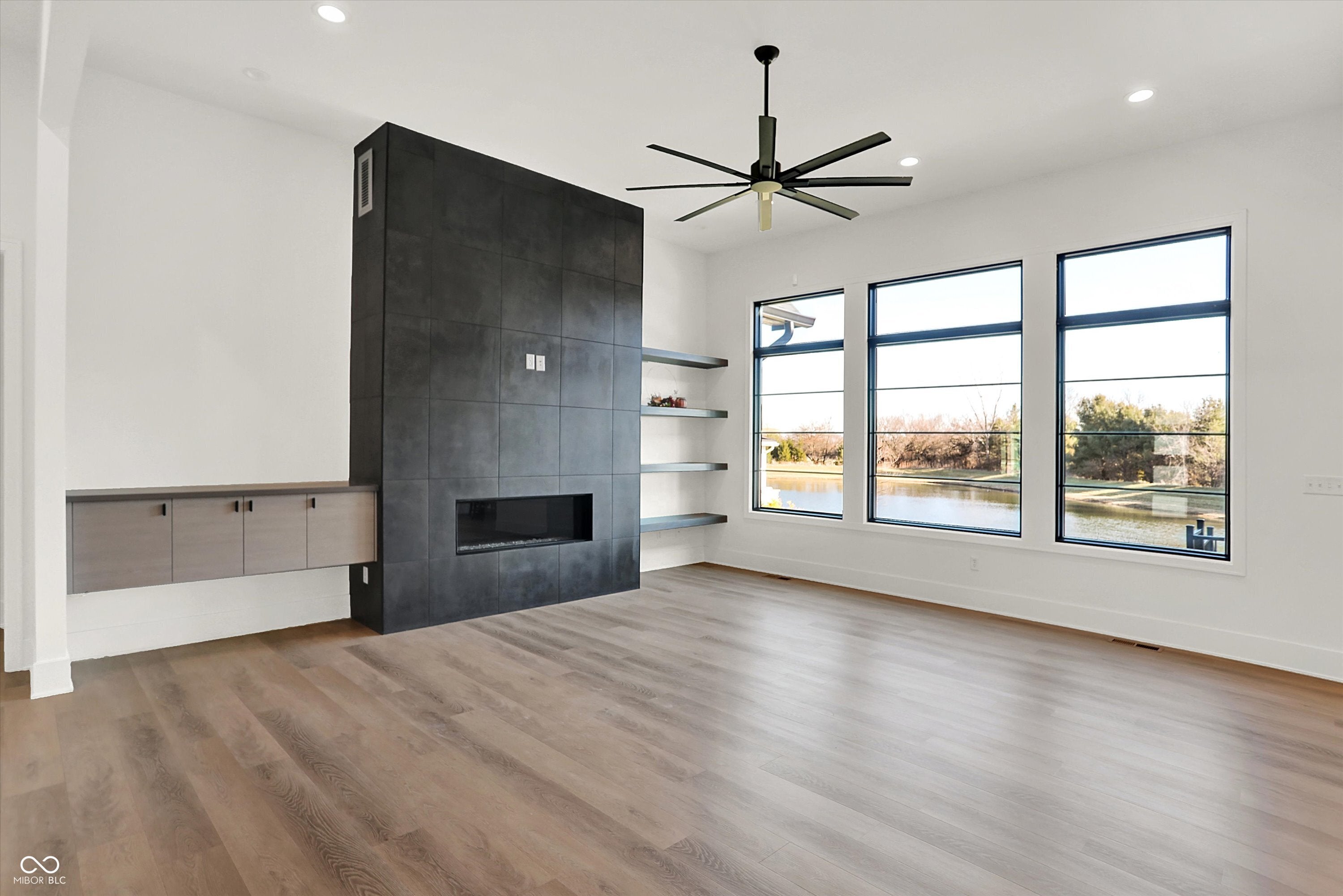 Zionsville, Indiana, 46077, United States, 4 Bedrooms Bedrooms, ,4 BathroomsBathrooms,Residential,Active,2008721