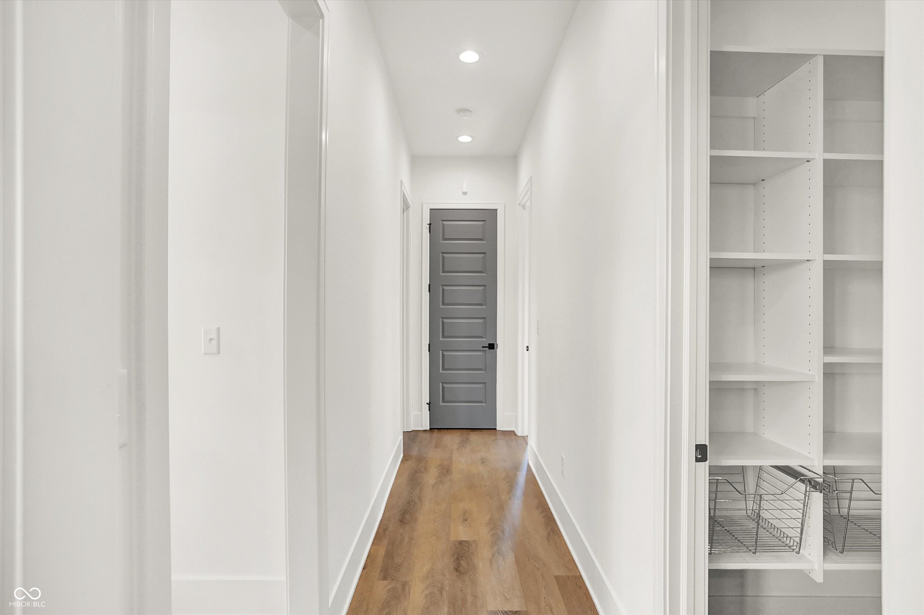 Zionsville, Indiana, 46077, United States, 4 Bedrooms Bedrooms, ,4 BathroomsBathrooms,Residential,Active,2008721