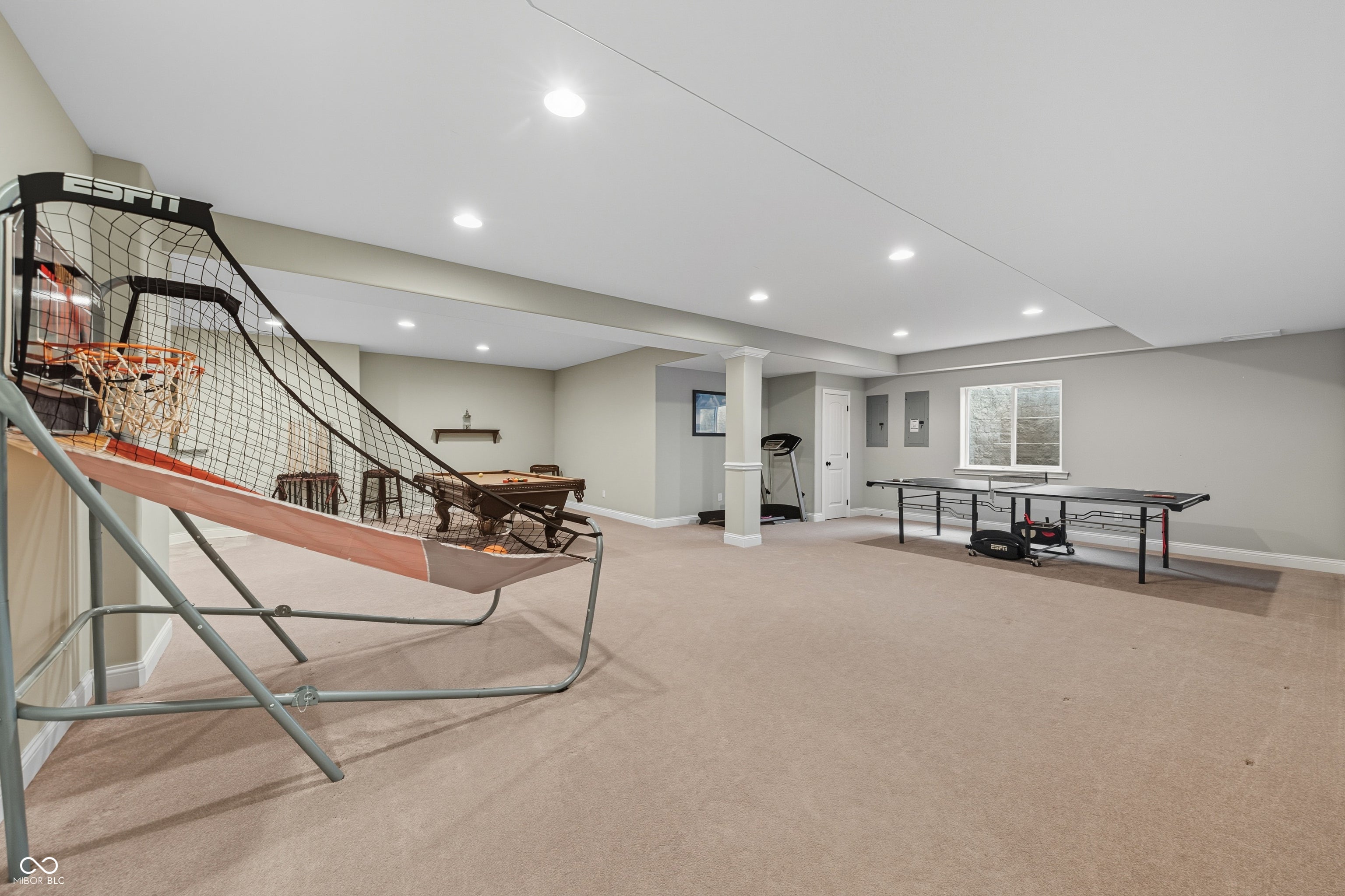 Fishers, Indiana, 46037, United States, 5 Bedrooms Bedrooms, ,5 BathroomsBathrooms,Residential,Active,1961902