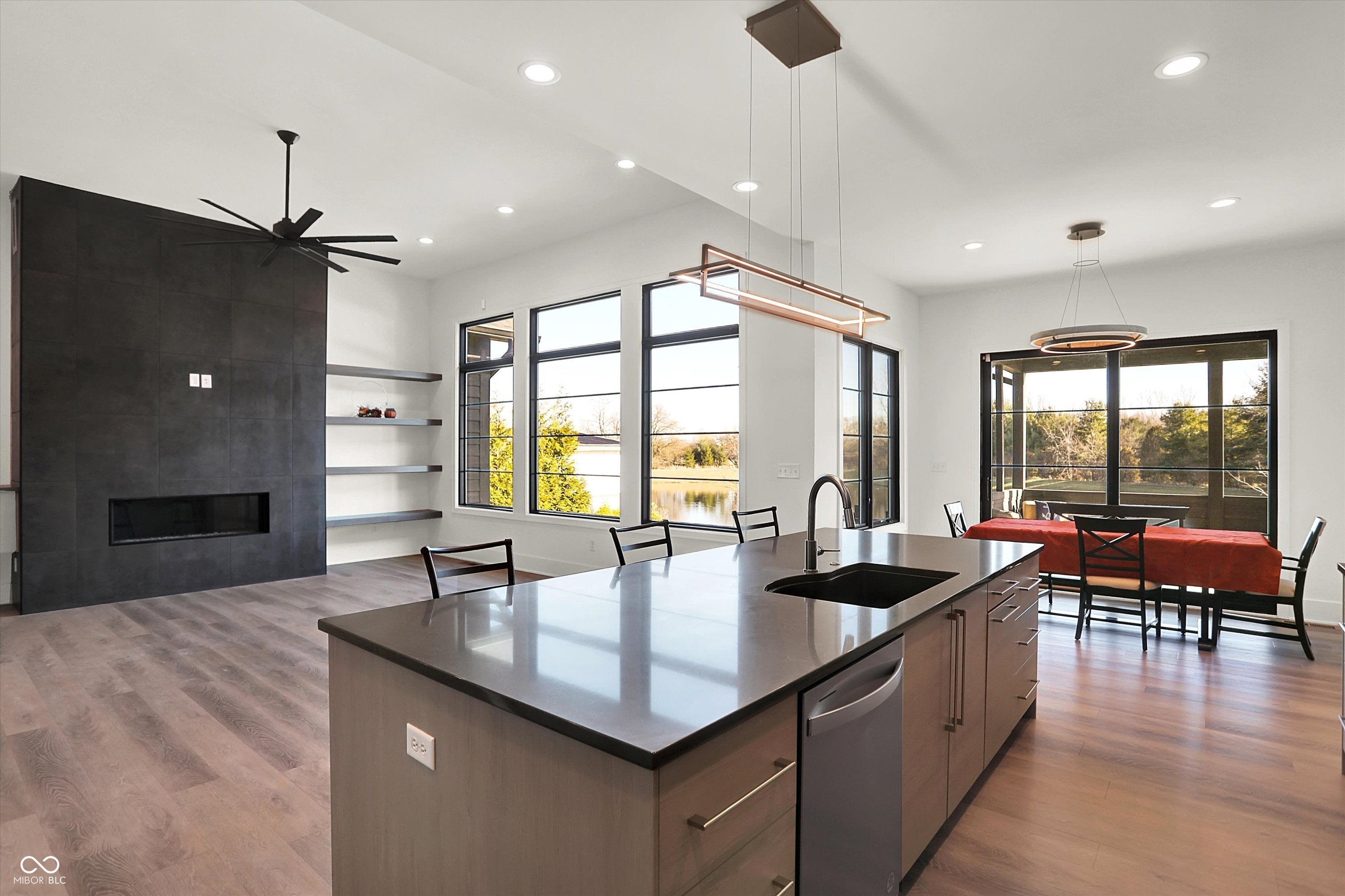 Zionsville, Indiana, 46077, United States, 4 Bedrooms Bedrooms, ,4 BathroomsBathrooms,Residential,Active,2008721