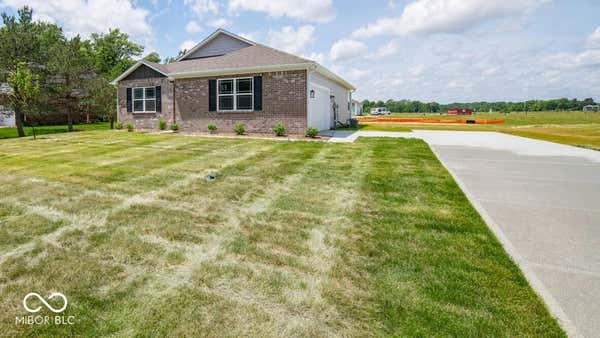 3808 S VILLAGE ROW, NEW PALESTINE, IN 46163, photo 3 of 37