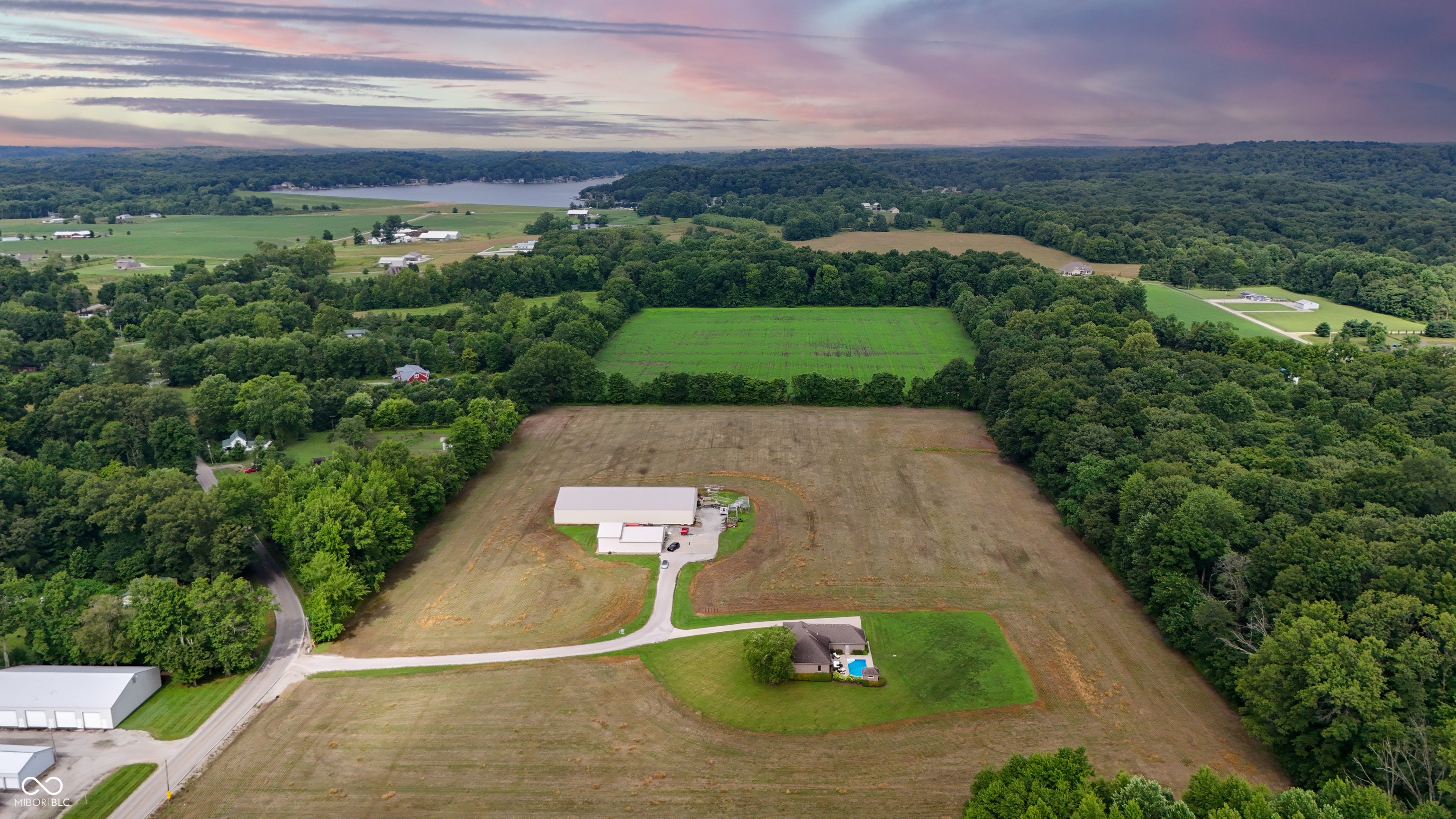 Columbus, Indiana, 47201, United States, 3 Bedrooms Bedrooms, ,3 BathroomsBathrooms,Residential,Active,1971810