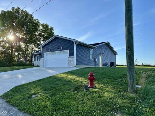 409 E SUMMIT ST, BAINBRIDGE, IN 46105, photo 2 of 48