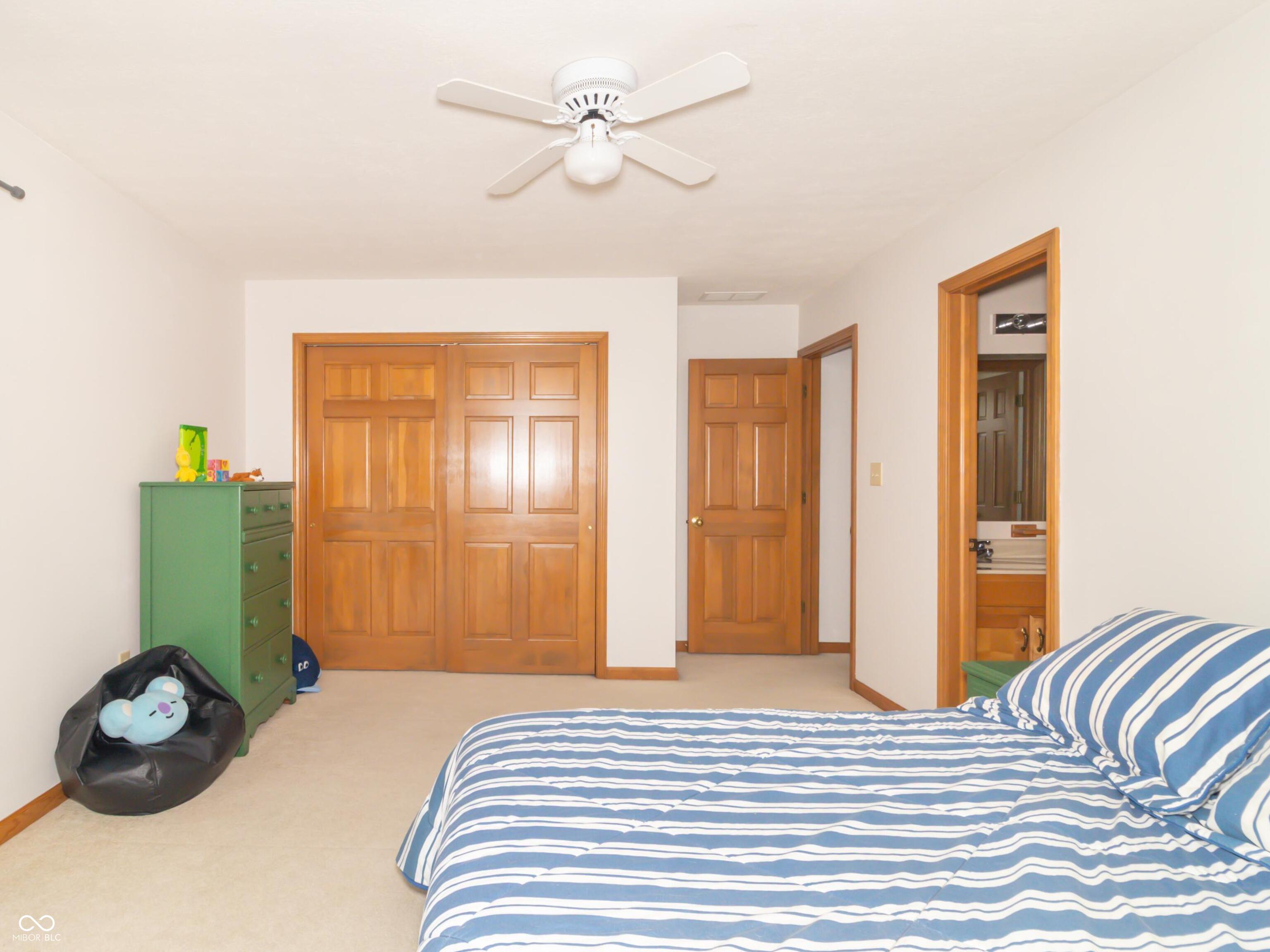 Greenfield, Indiana, 46140, United States, 5 Bedrooms Bedrooms, ,5 BathroomsBathrooms,Residential,Active,1871587