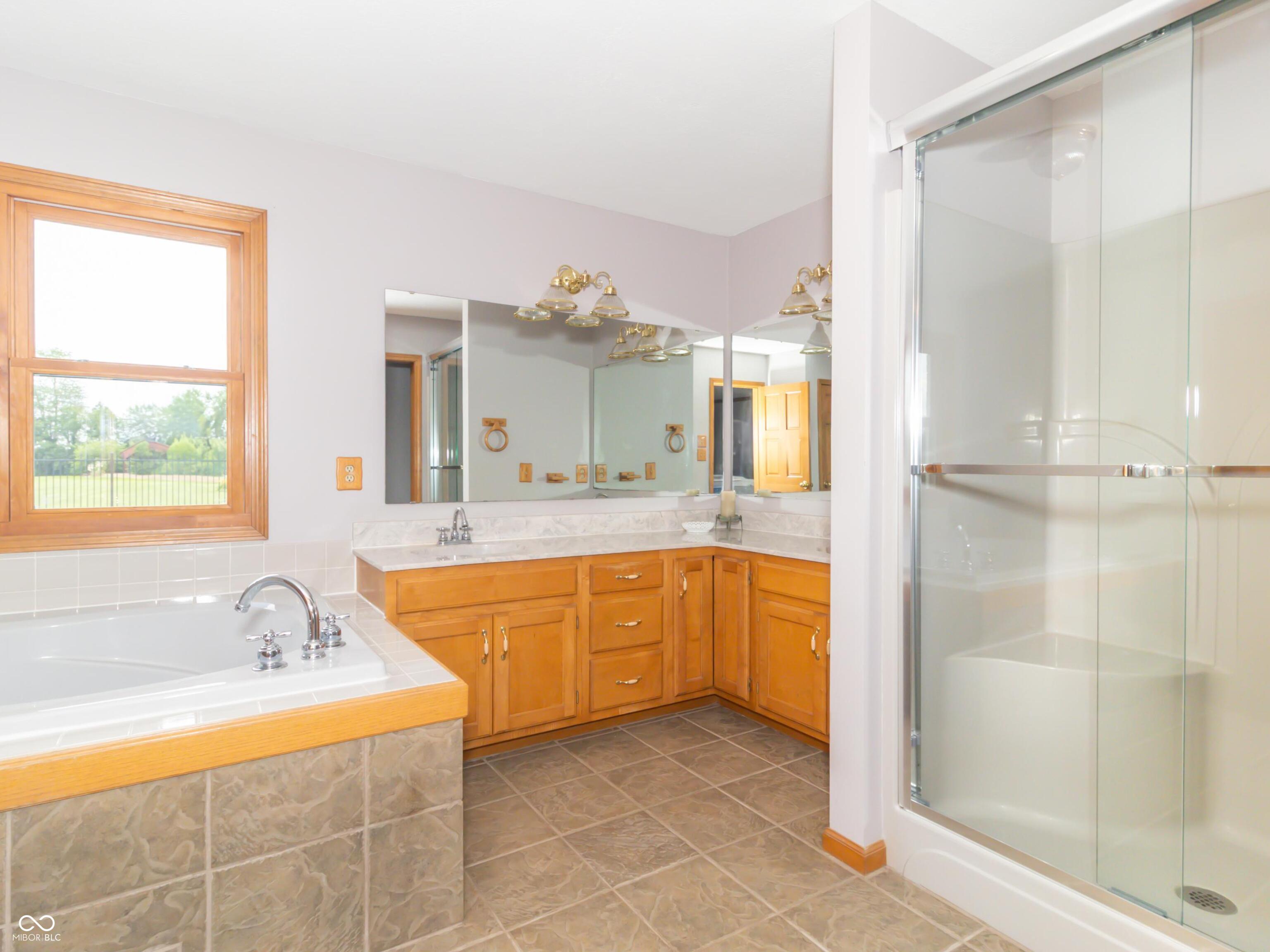 Greenfield, Indiana, 46140, United States, 5 Bedrooms Bedrooms, ,5 BathroomsBathrooms,Residential,Active,1871587