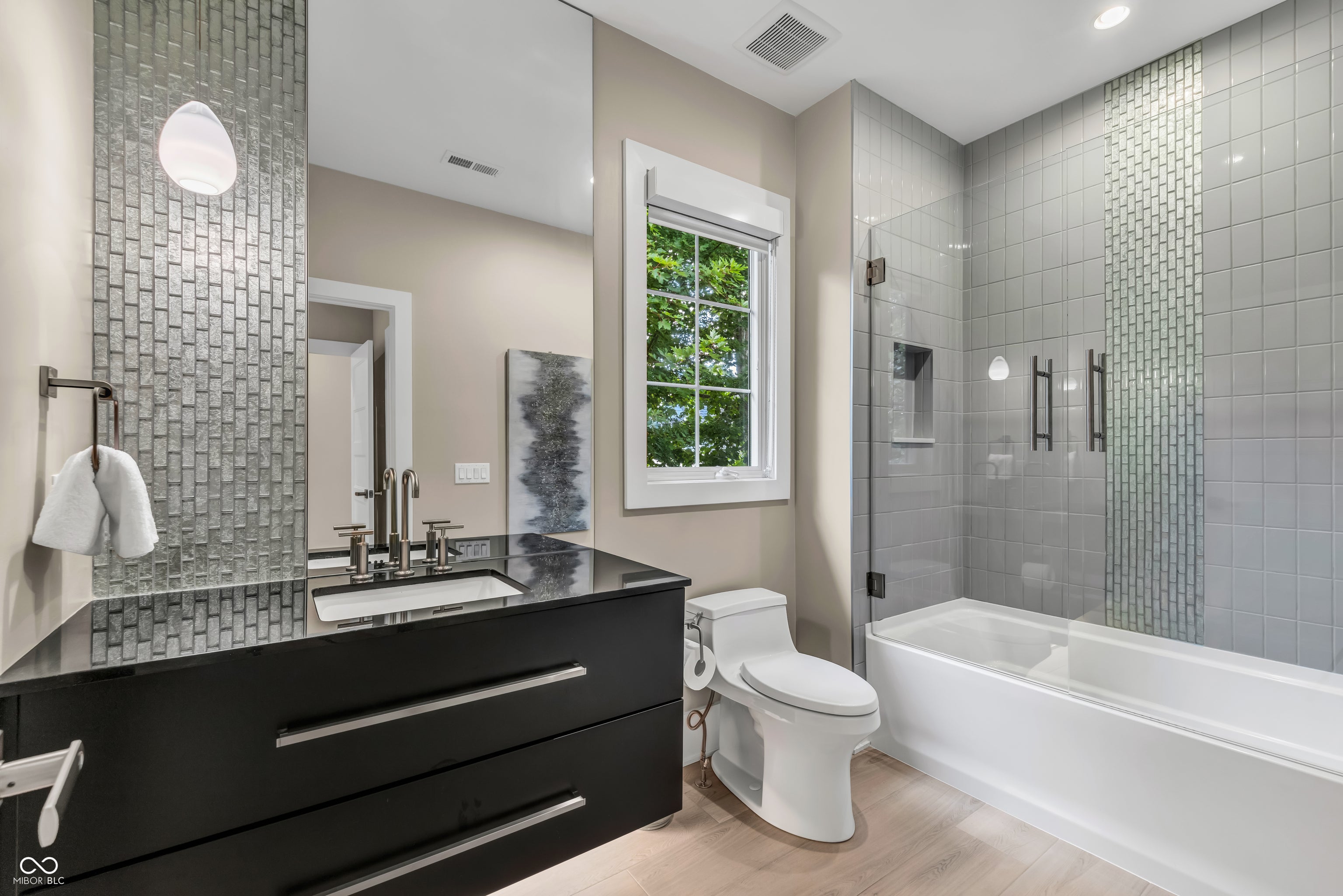 Indianapolis, Indiana, 46256, United States, 3 Bedrooms Bedrooms, ,4 BathroomsBathrooms,Residential,Active,1929799