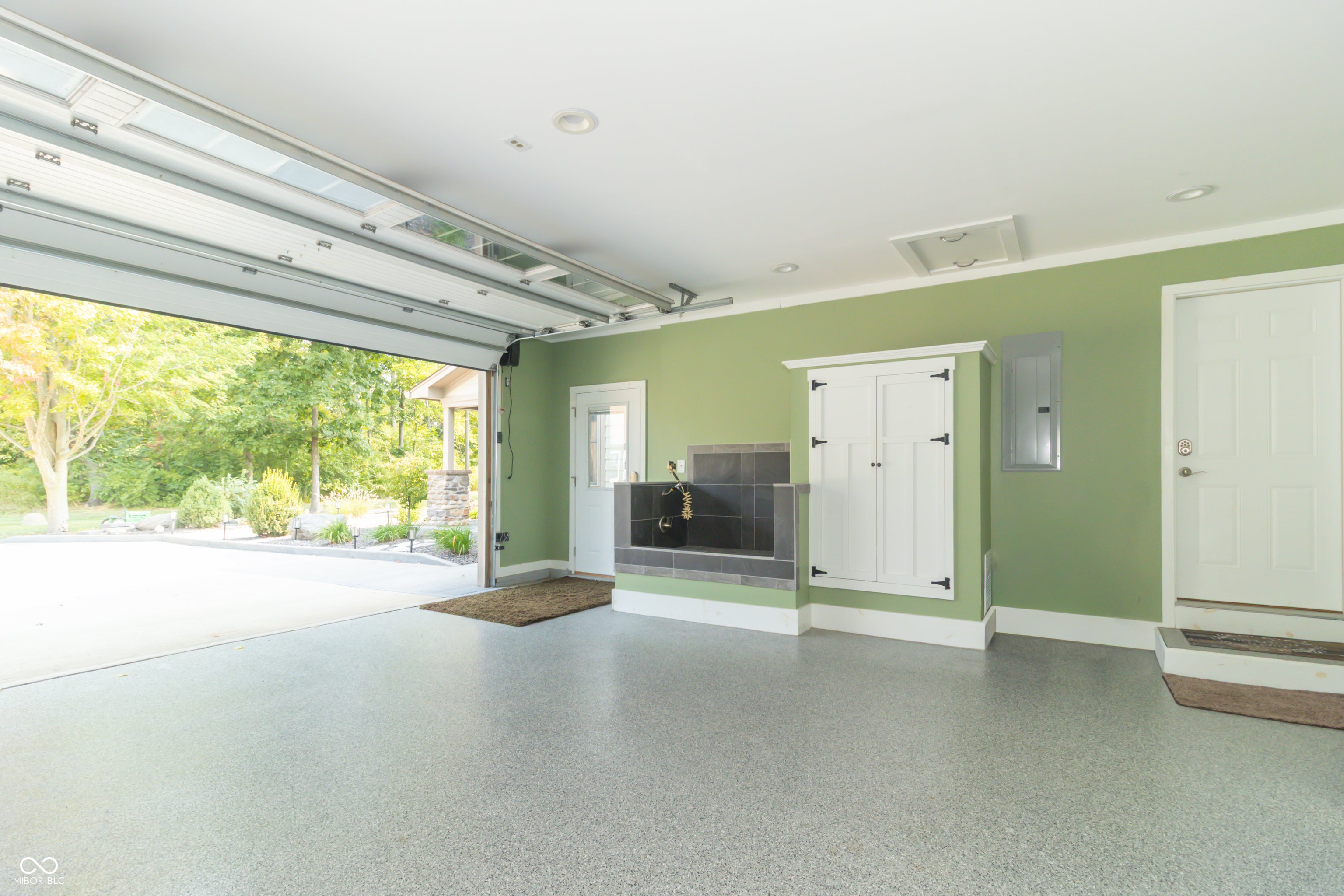 Markleville, Indiana, 46056, United States, 4 Bedrooms Bedrooms, ,5 BathroomsBathrooms,Residential,Active,1942389