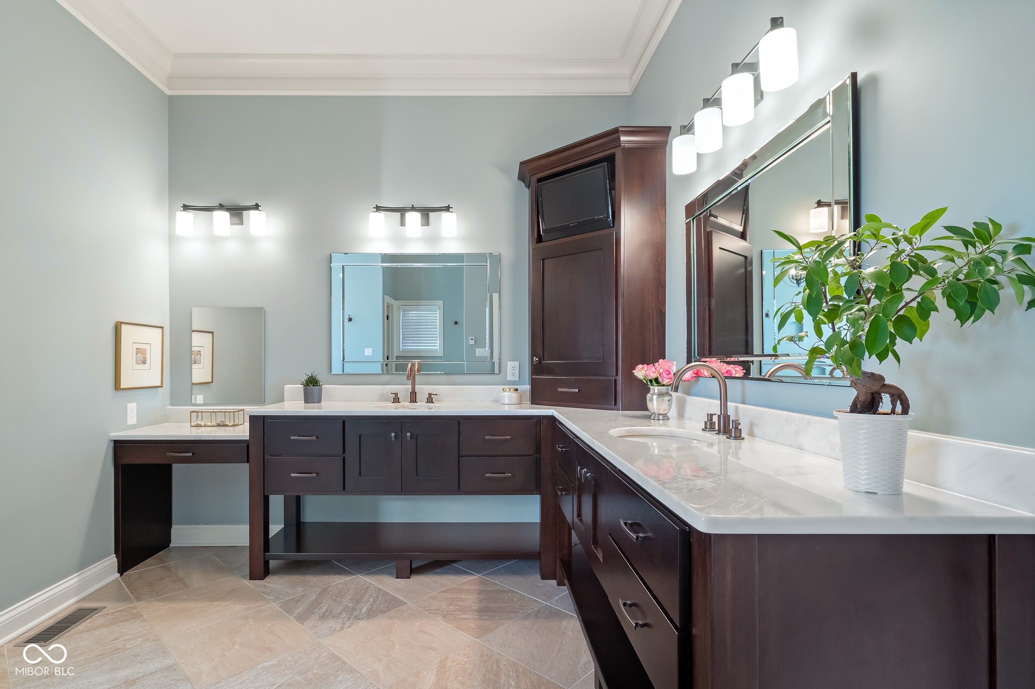 Columbus, Indiana, 47201, United States, 5 Bedrooms Bedrooms, ,5 BathroomsBathrooms,Residential,Active,1952761