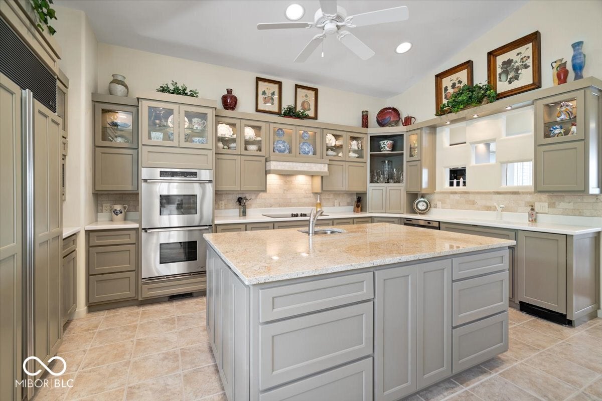 Indianapolis, Indiana, 46256, United States, 4 Bedrooms Bedrooms, ,7 BathroomsBathrooms,Residential,Active,1933721