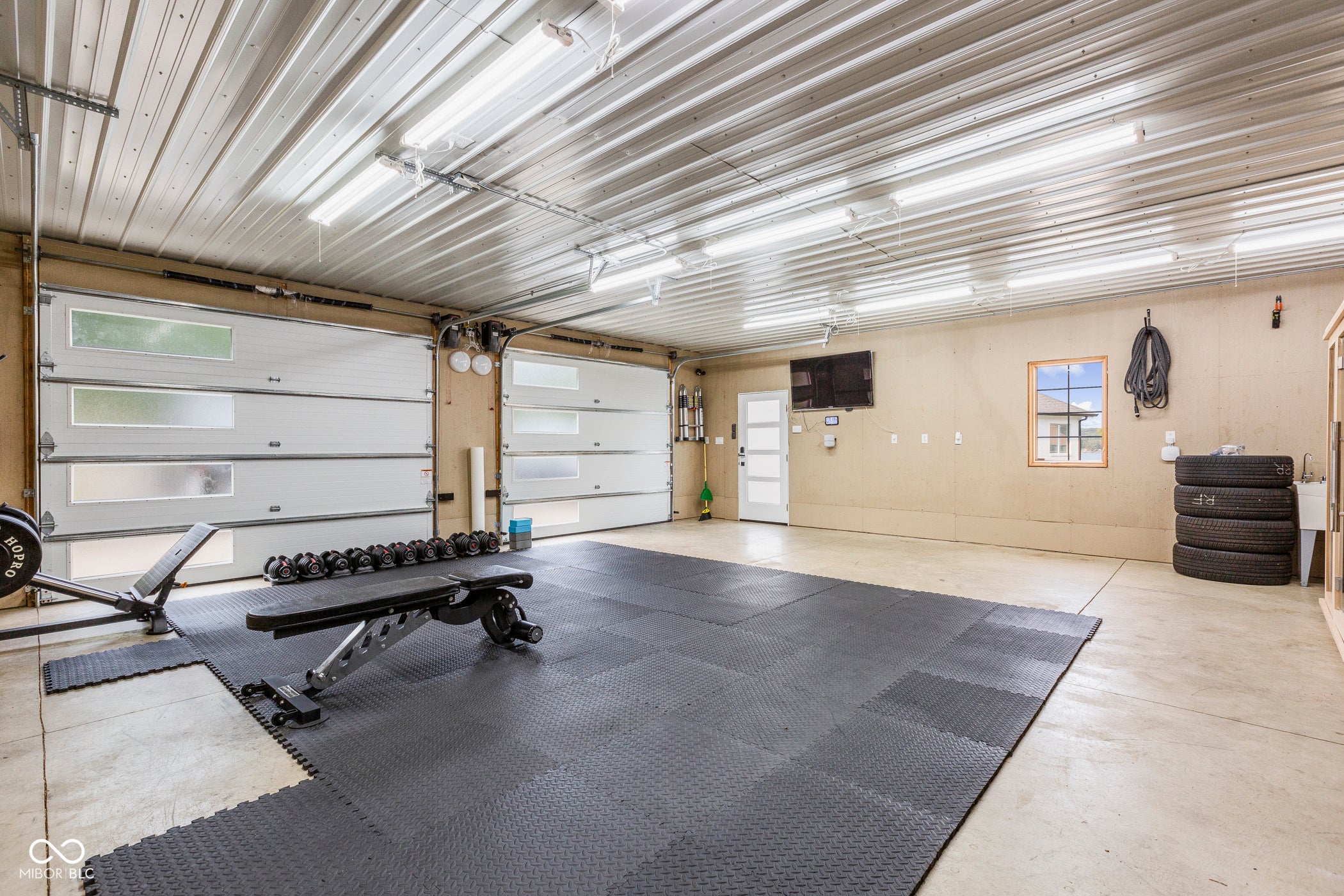 Columbus, Indiana, 47201, United States, ,4 BathroomsBathrooms,Residential,Active,1769806