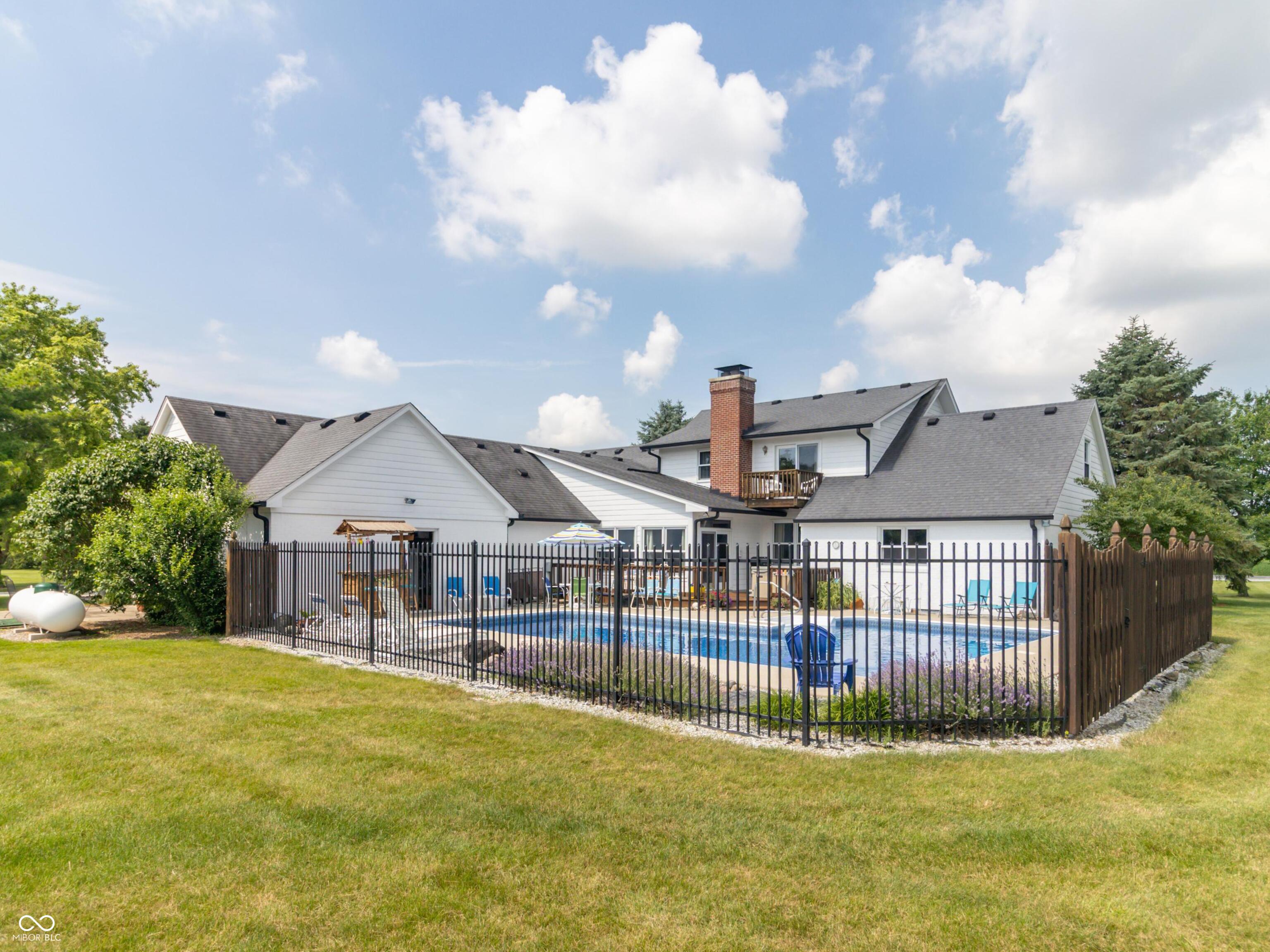 Greenfield, Indiana, 46140, United States, 5 Bedrooms Bedrooms, ,5 BathroomsBathrooms,Residential,Active,1871587