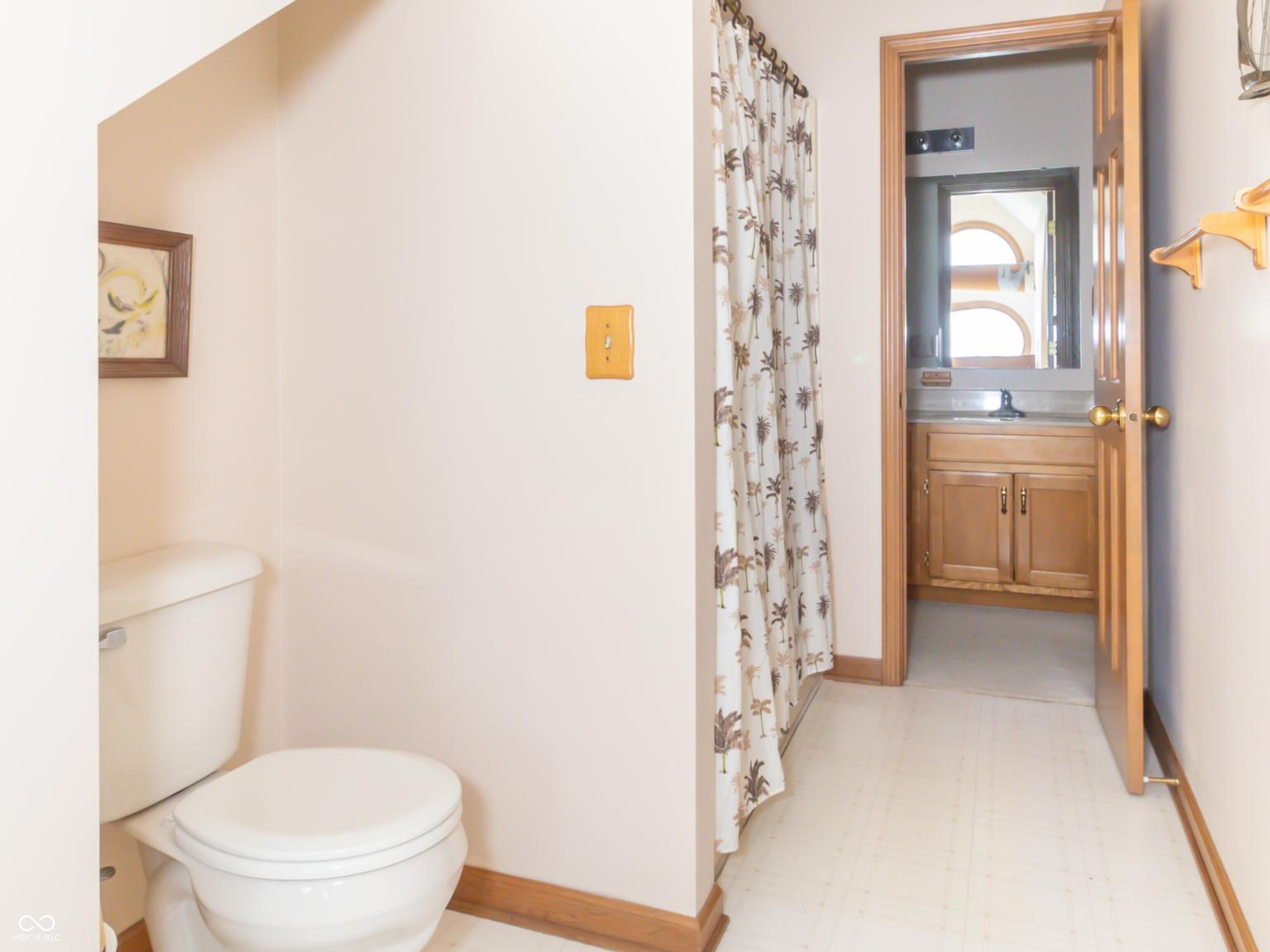 Greenfield, Indiana, 46140, United States, 5 Bedrooms Bedrooms, ,5 BathroomsBathrooms,Residential,Active,1871587