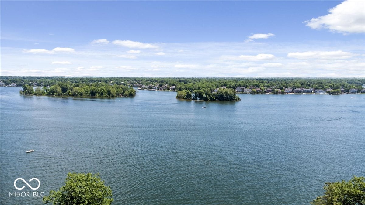 Indianapolis, Indiana, 46256, United States, 4 Bedrooms Bedrooms, ,7 BathroomsBathrooms,Residential,Active,1933721