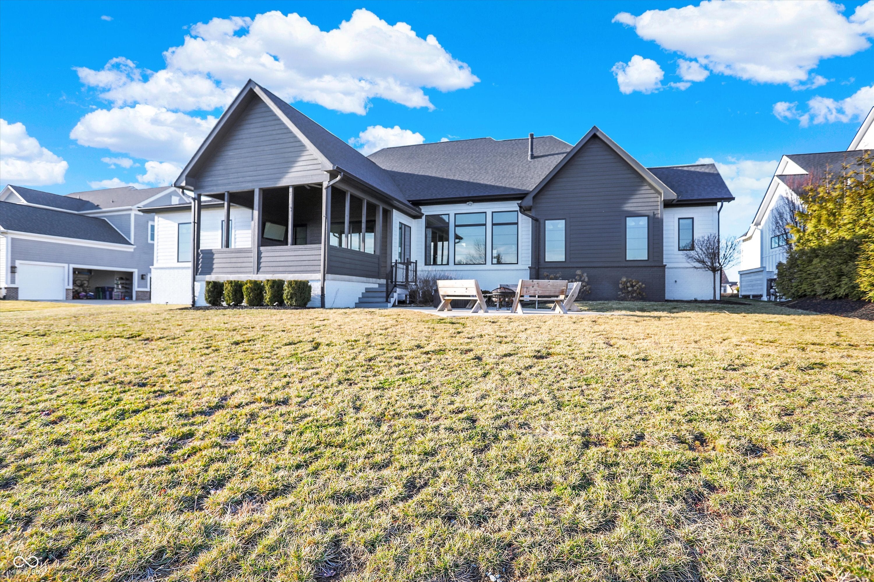 Zionsville, Indiana, 46077, United States, 4 Bedrooms Bedrooms, ,4 BathroomsBathrooms,Residential,Active,2008721