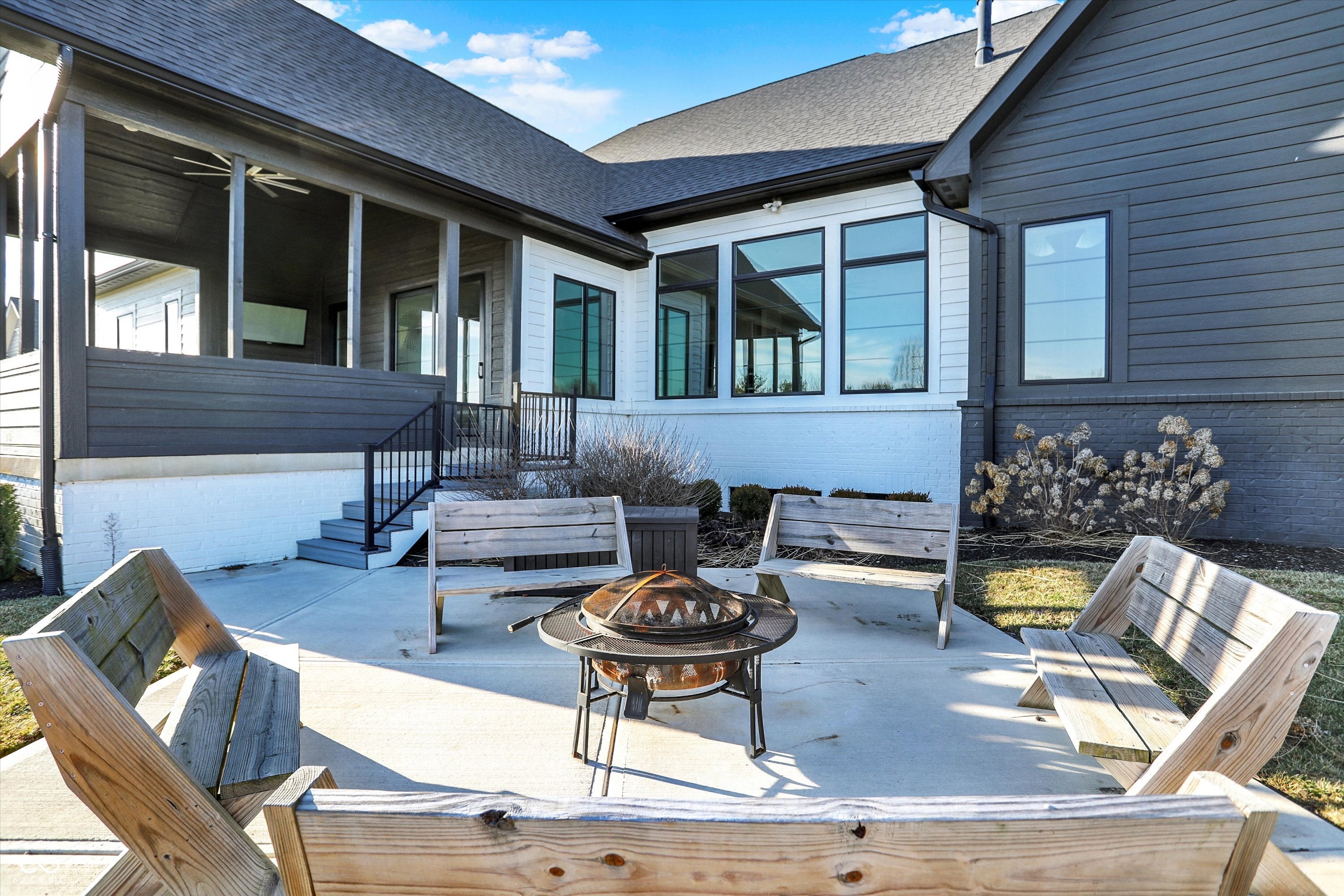 Zionsville, Indiana, 46077, United States, 4 Bedrooms Bedrooms, ,4 BathroomsBathrooms,Residential,Active,2008721