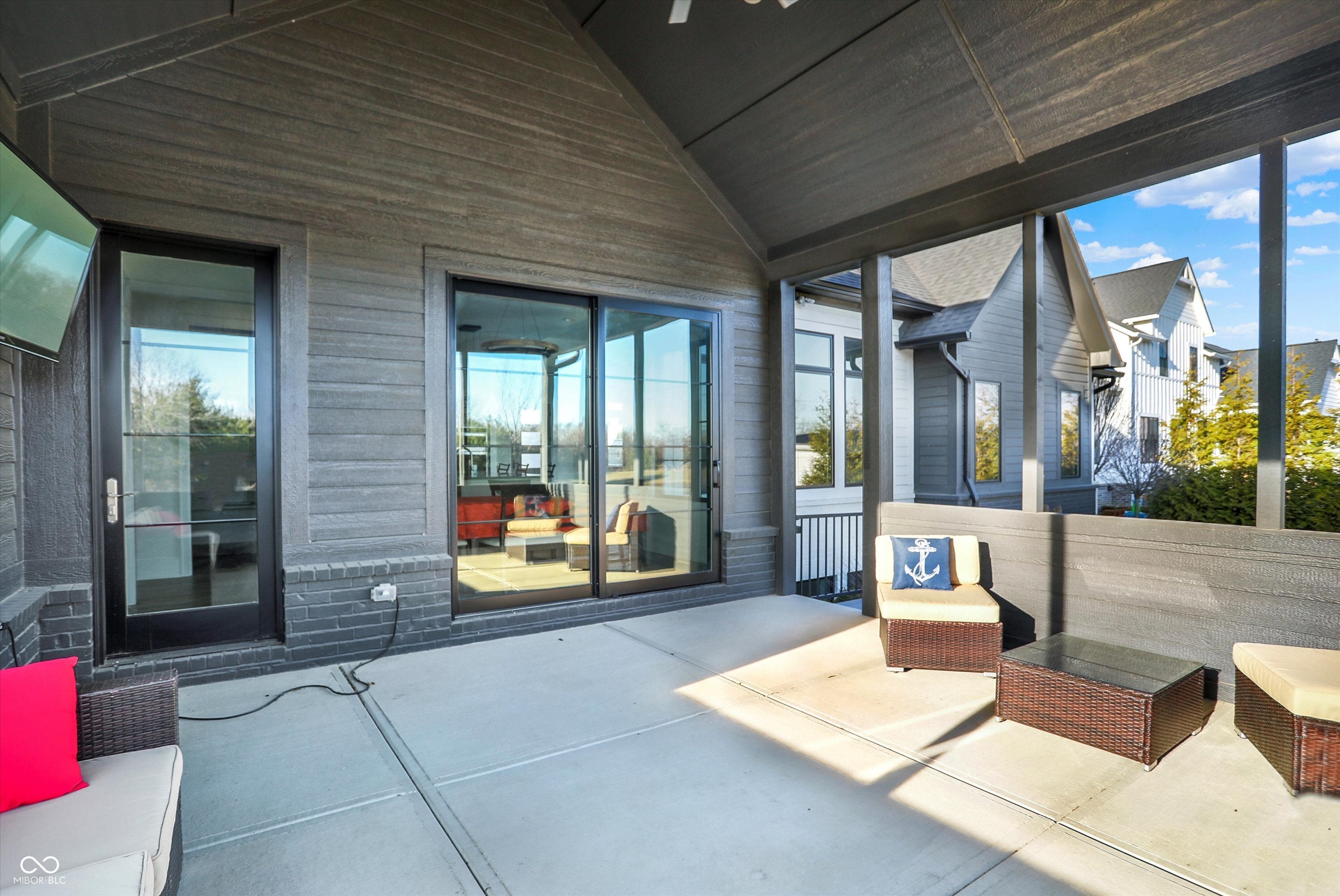 Zionsville, Indiana, 46077, United States, 4 Bedrooms Bedrooms, ,4 BathroomsBathrooms,Residential,Active,2008721