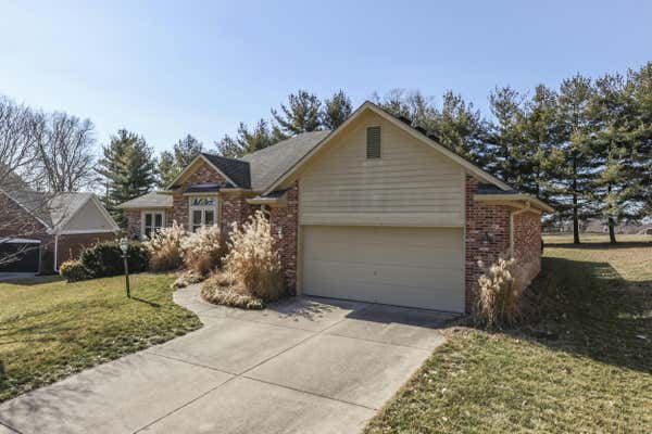 924 SILVER VALLEY CIR, GREENWOOD, IN 46142, photo 2 of 58