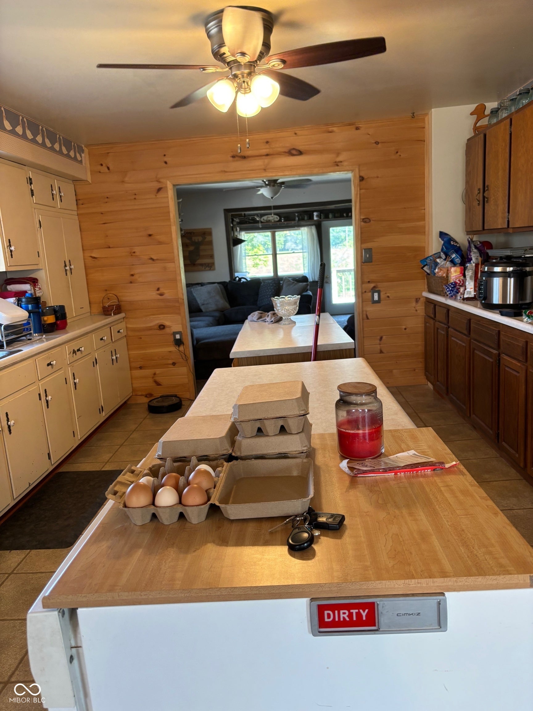 Columbus, Indiana, 47201, United States, 3 Bedrooms Bedrooms, ,2 BathroomsBathrooms,Residential,Active,1954421