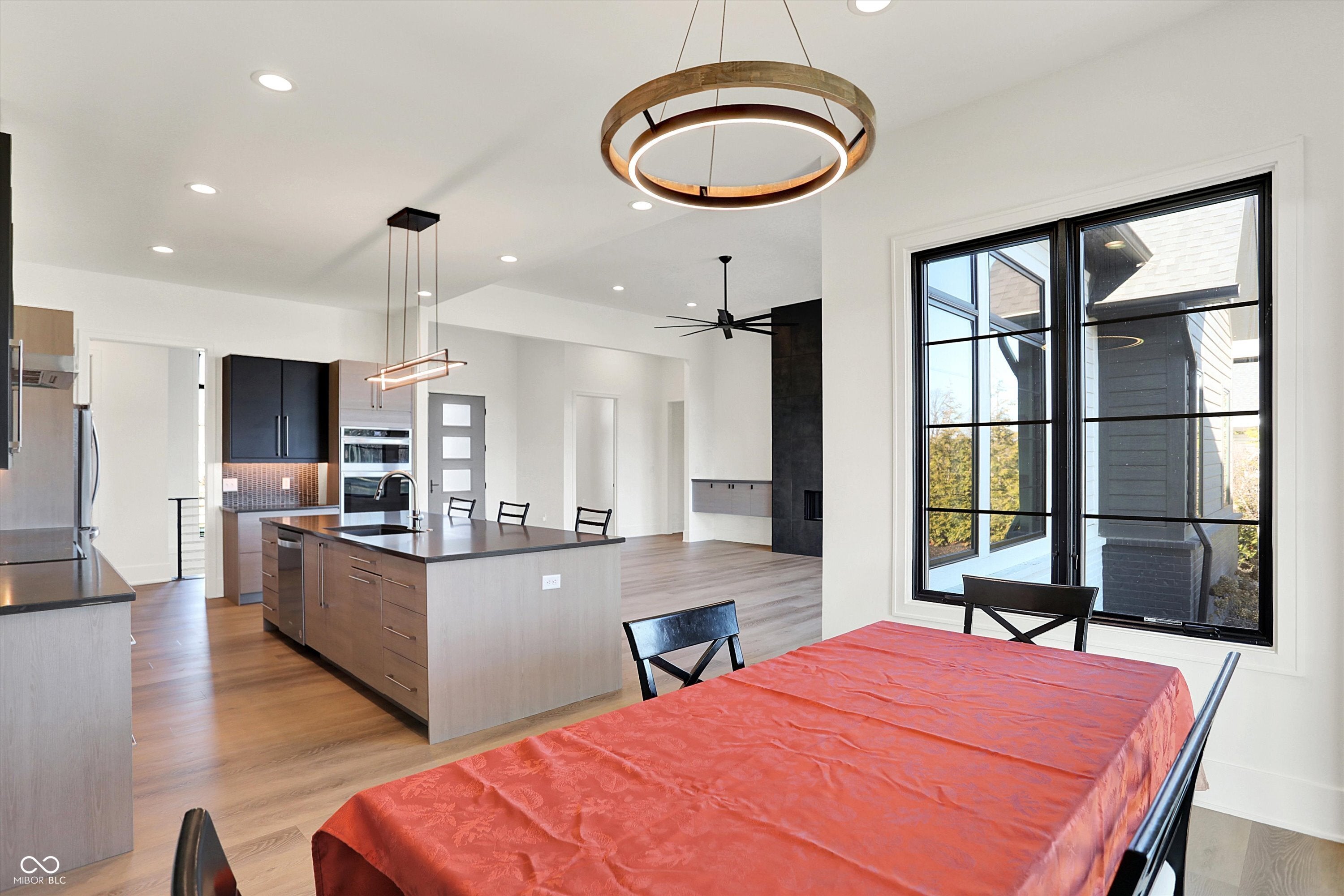 Zionsville, Indiana, 46077, United States, 4 Bedrooms Bedrooms, ,4 BathroomsBathrooms,Residential,Active,2008721