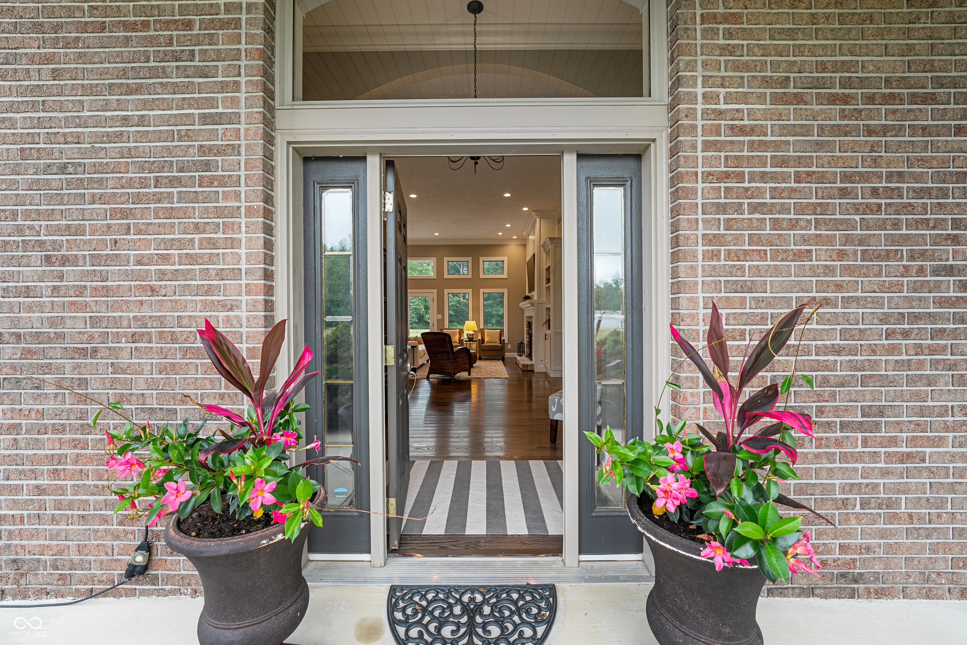 Columbus, Indiana, 47201, United States, 3 Bedrooms Bedrooms, ,3 BathroomsBathrooms,Residential,Active,1971810