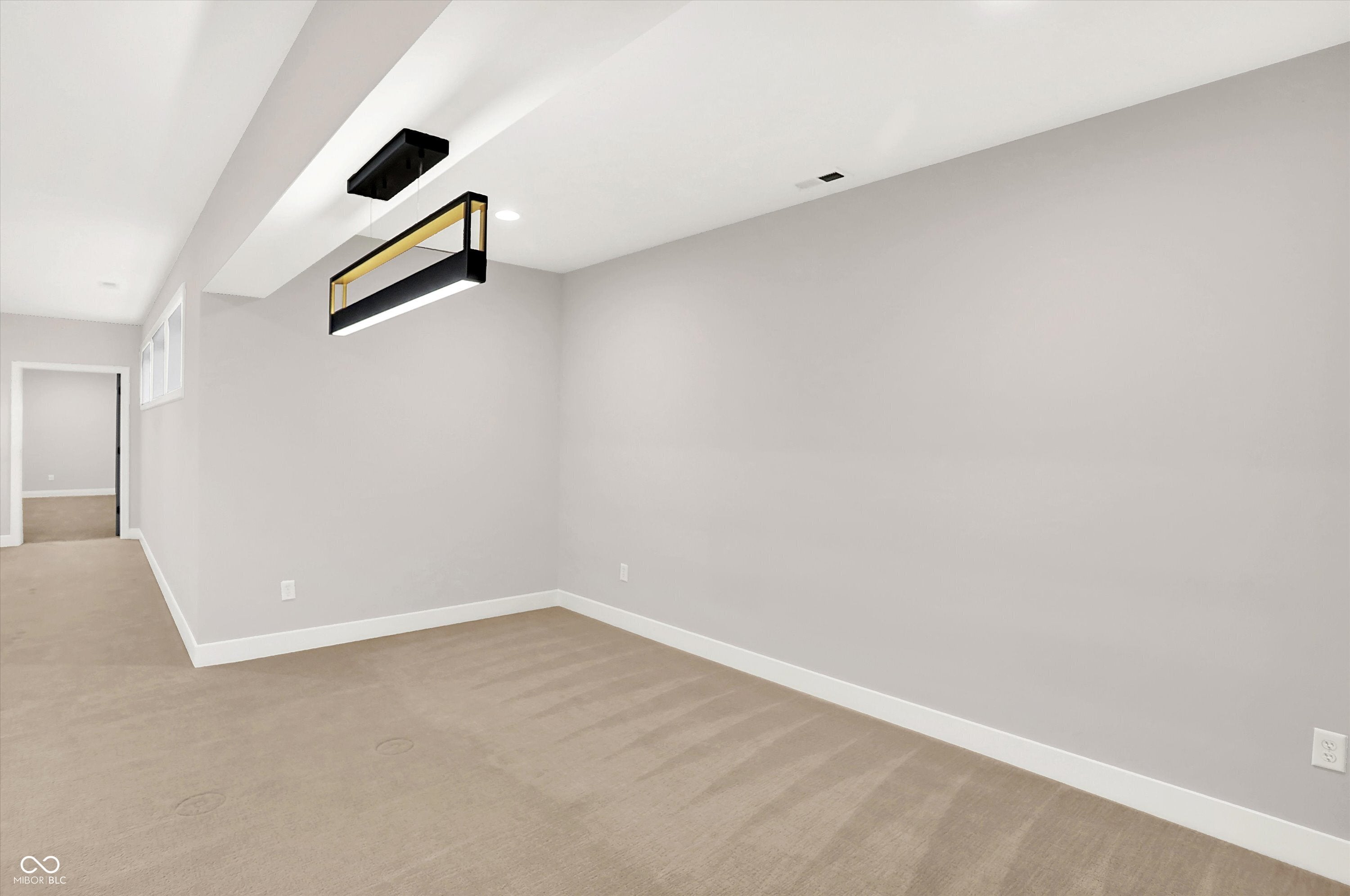 Zionsville, Indiana, 46077, United States, 4 Bedrooms Bedrooms, ,4 BathroomsBathrooms,Residential,Active,2008721