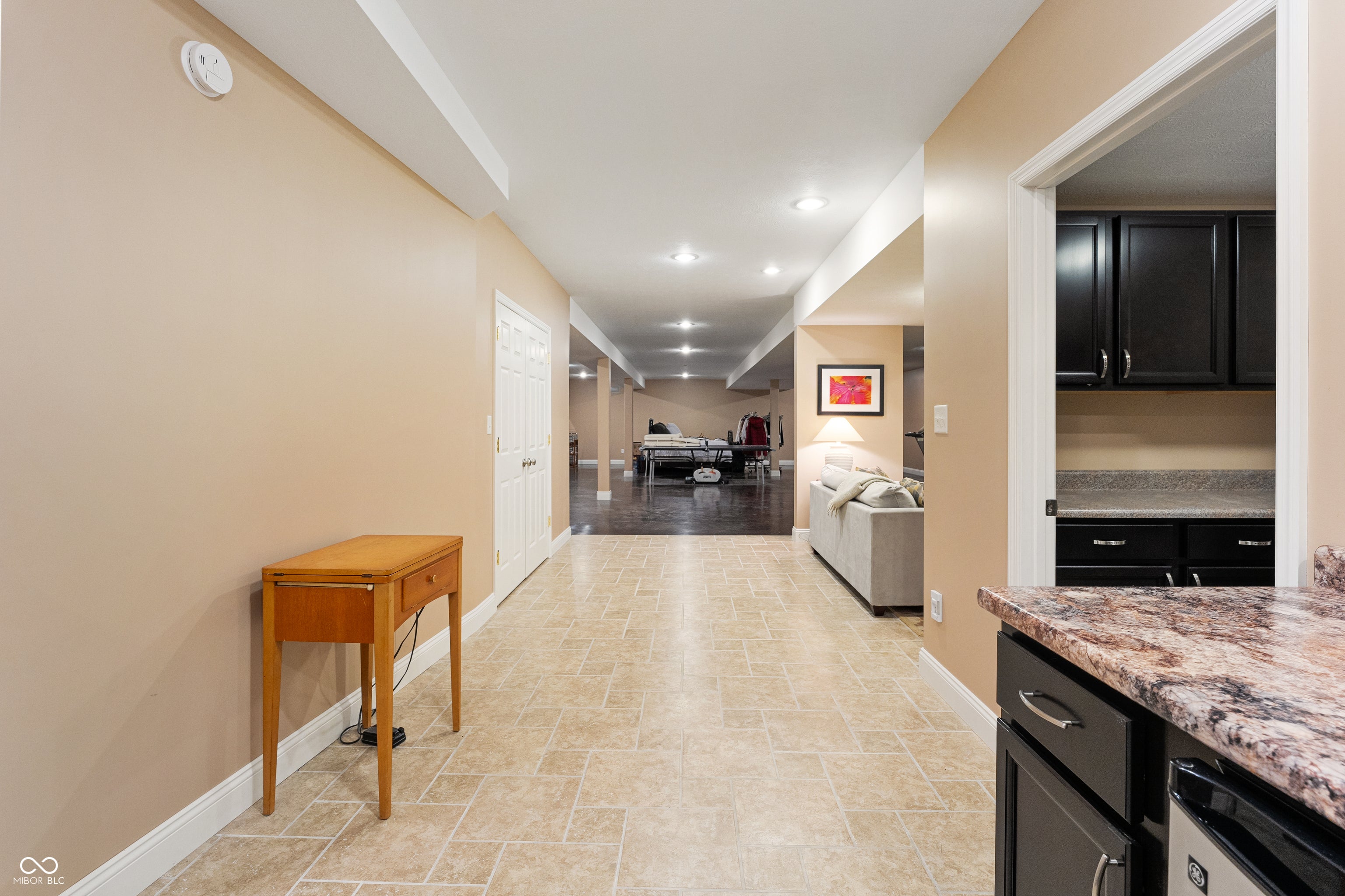 Columbus, Indiana, 47201, United States, 3 Bedrooms Bedrooms, ,3 BathroomsBathrooms,Residential,Active,1971810