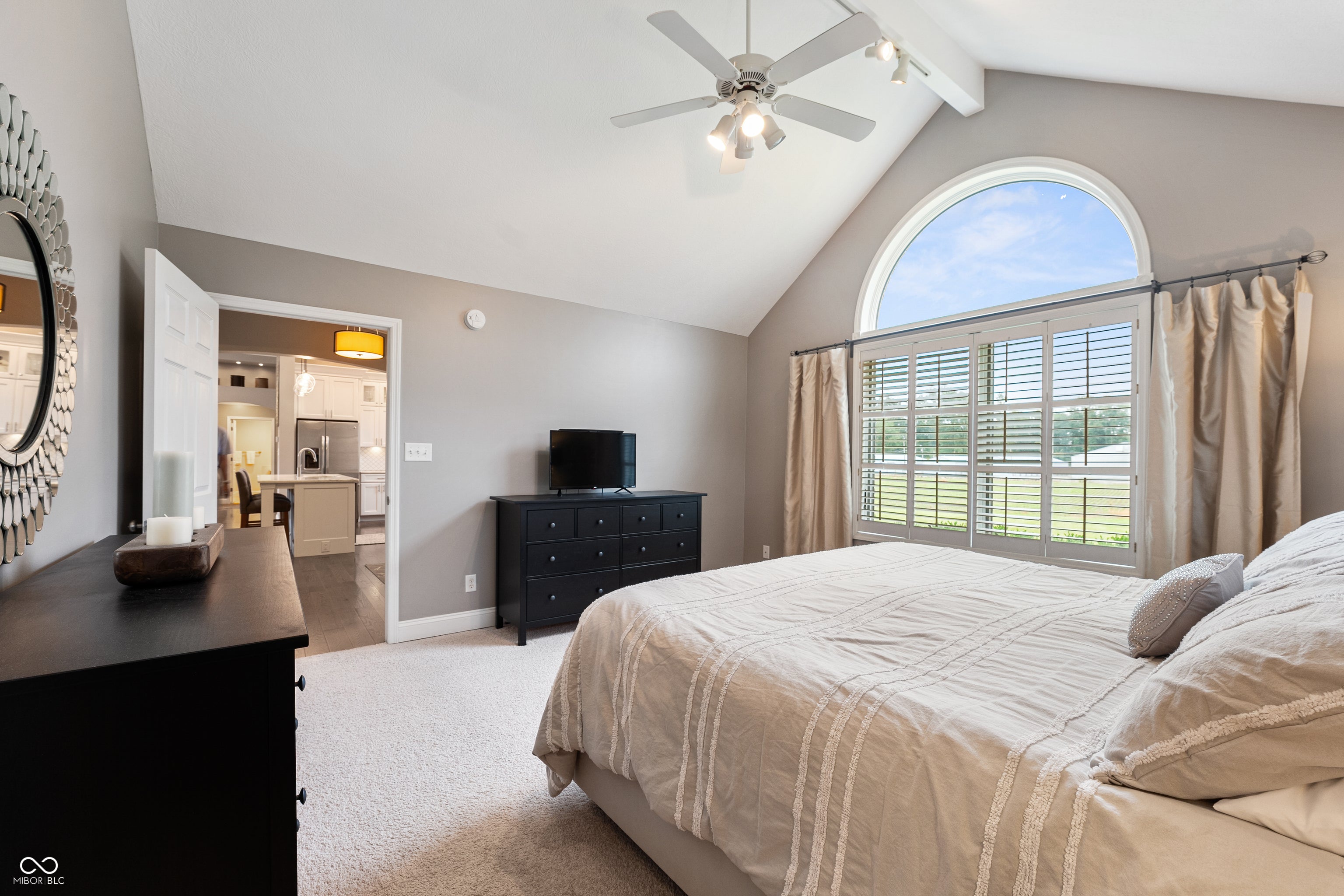 Columbus, Indiana, 47201, United States, 3 Bedrooms Bedrooms, ,3 BathroomsBathrooms,Residential,Active,1971810