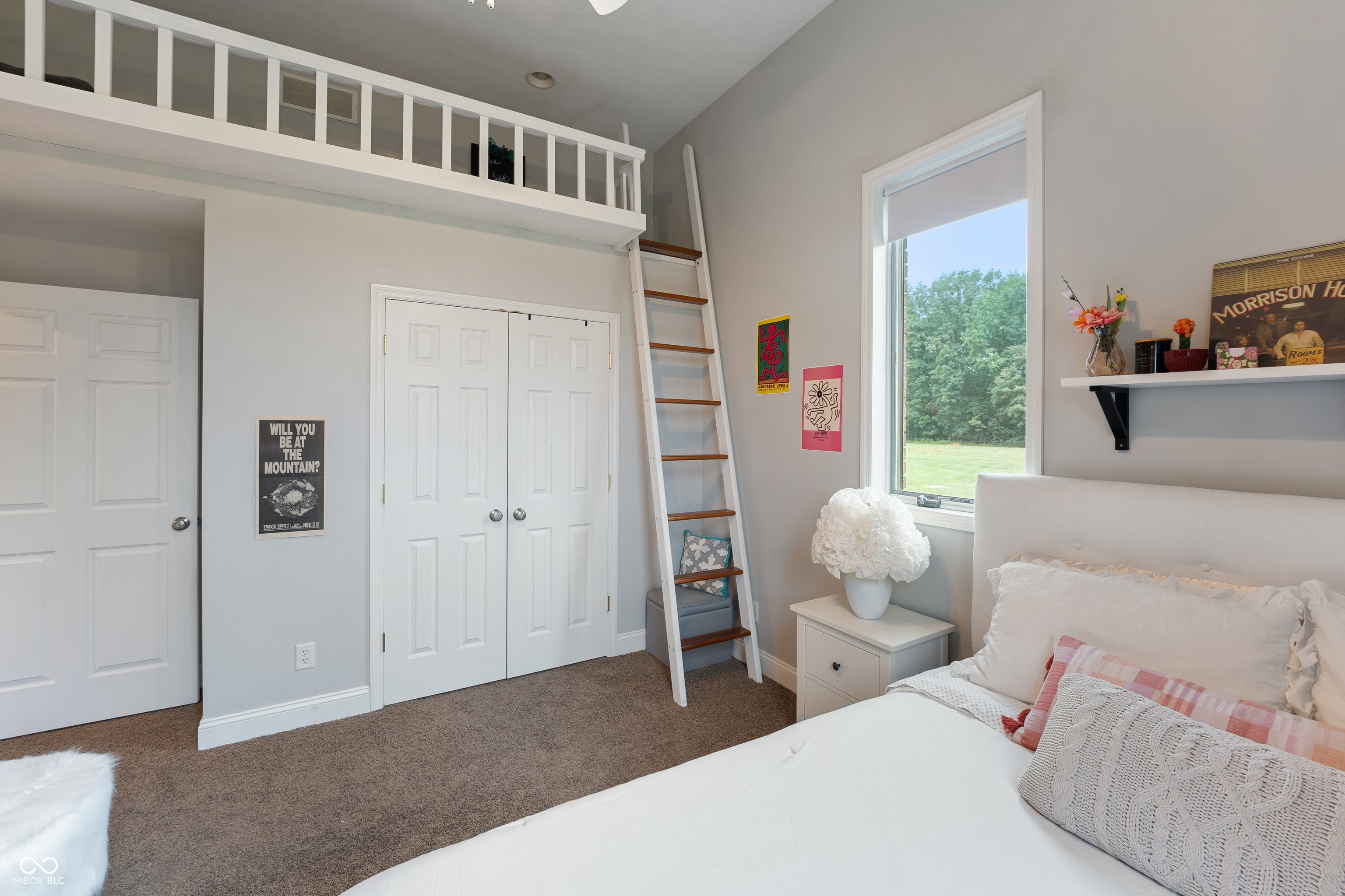 Columbus, Indiana, 47201, United States, 3 Bedrooms Bedrooms, ,3 BathroomsBathrooms,Residential,Active,1971810