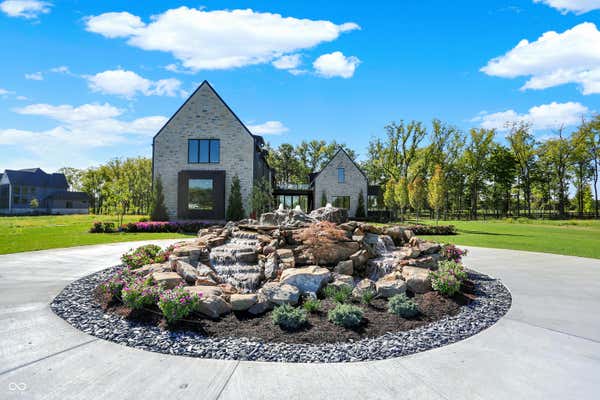 9475 WINDY HILLS DR, ZIONSVILLE, IN 46077 - Image 1