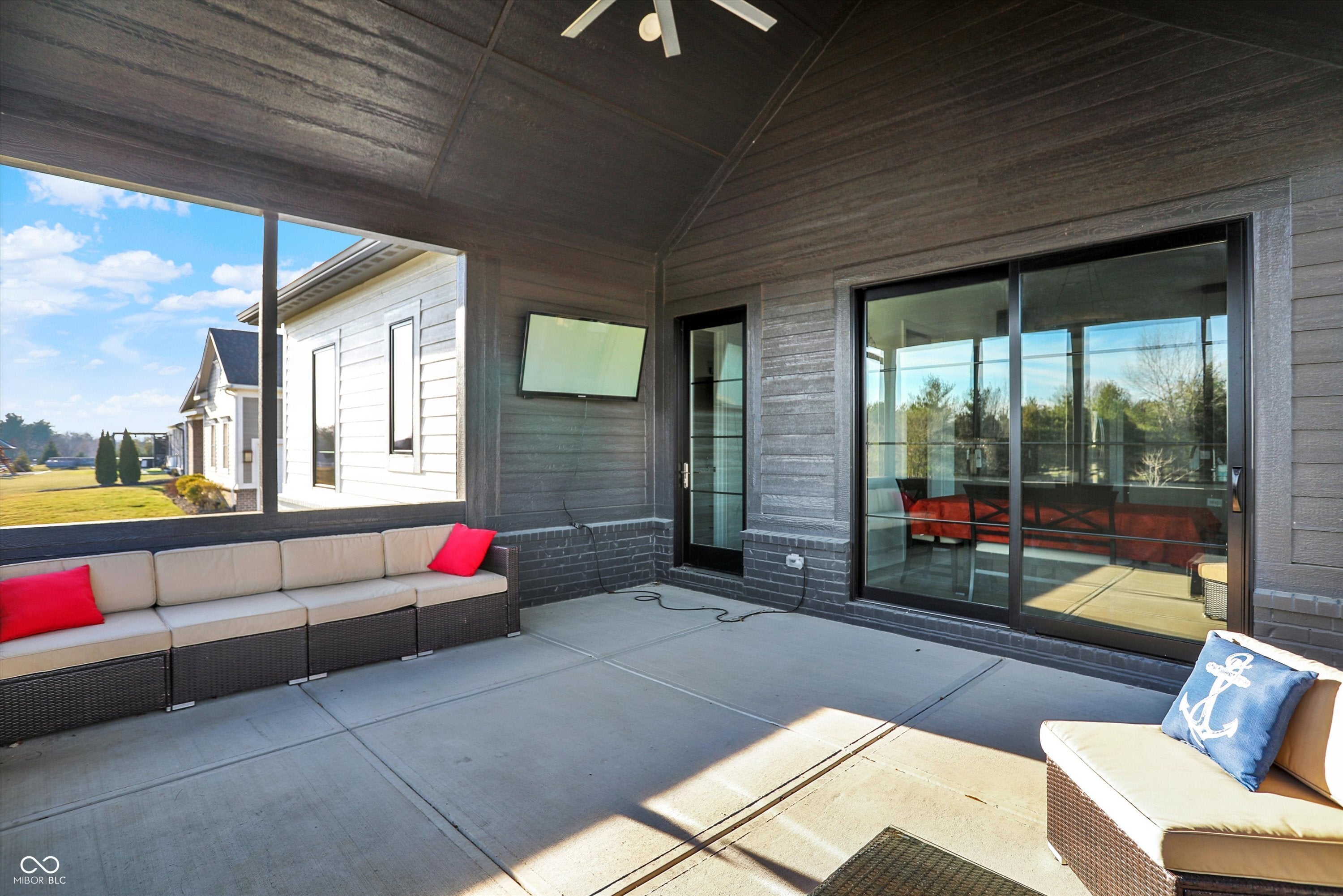 Zionsville, Indiana, 46077, United States, 4 Bedrooms Bedrooms, ,4 BathroomsBathrooms,Residential,Active,2008721