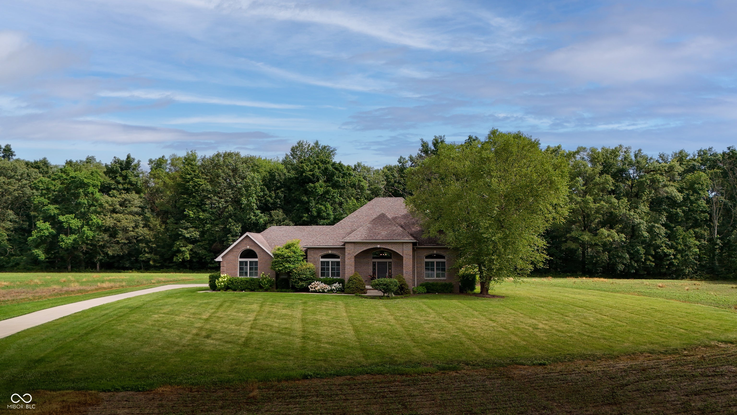 Columbus, Indiana, 47201, United States, 3 Bedrooms Bedrooms, ,3 BathroomsBathrooms,Residential,Active,1971810