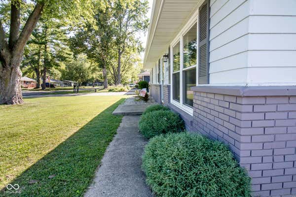 2063 W HIGHLAND LN, COLUMBUS, IN 47201, photo 2 of 23