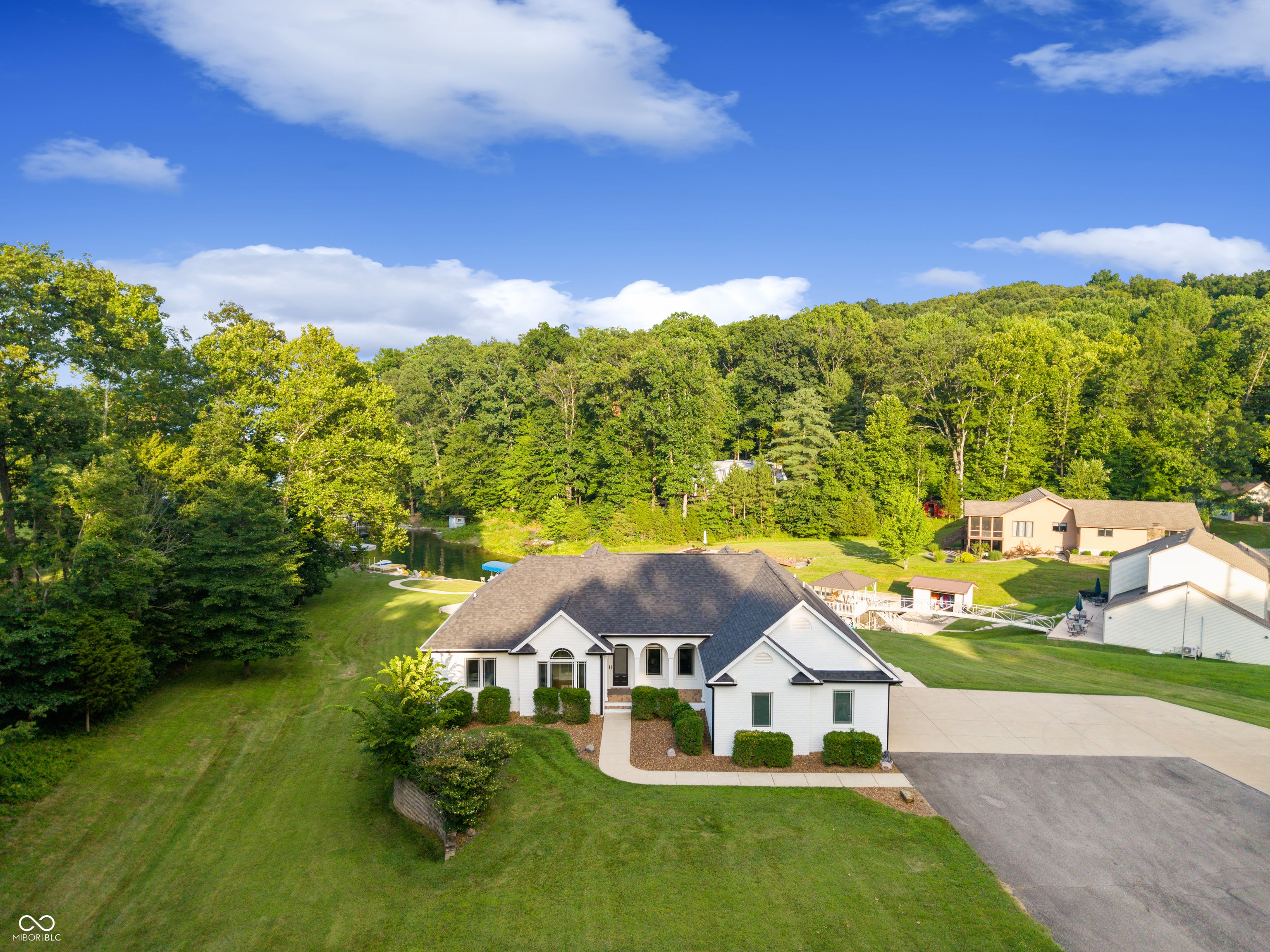 Columbus, Indiana, 47201, United States, ,4 BathroomsBathrooms,Residential,Active,1769806