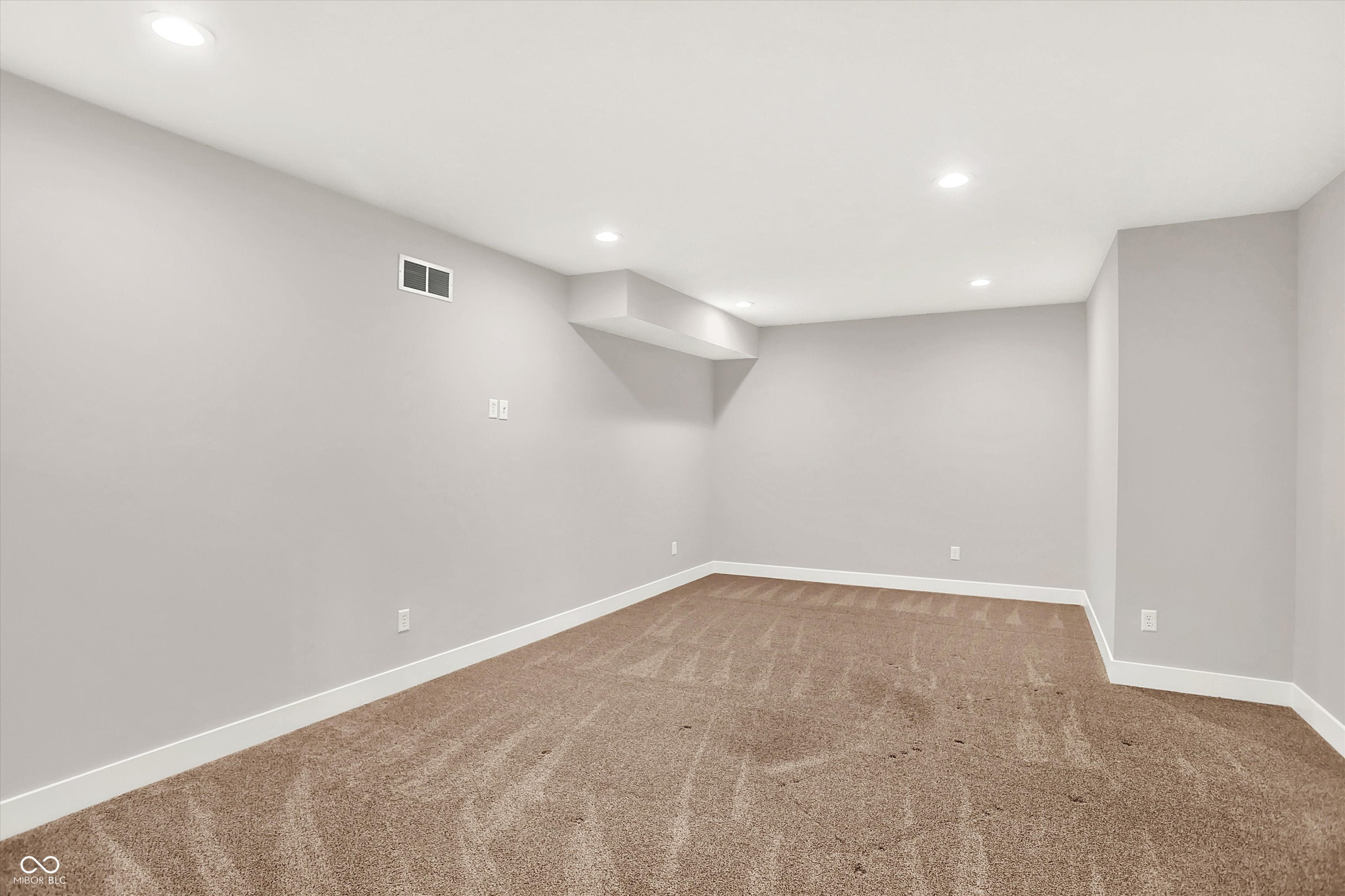 Zionsville, Indiana, 46077, United States, 4 Bedrooms Bedrooms, ,4 BathroomsBathrooms,Residential,Active,2008721