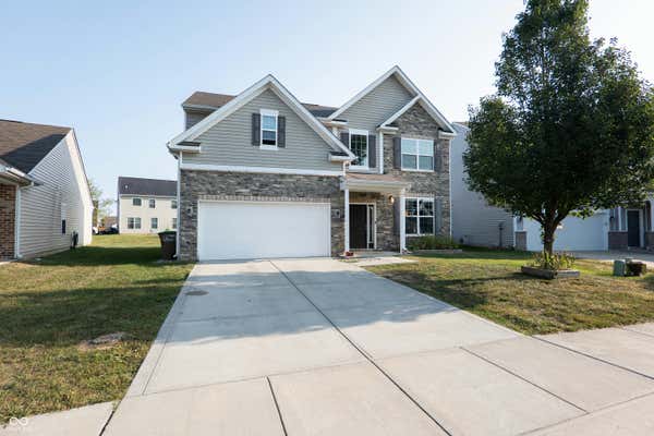 2016 CREEK BANK DR, COLUMBUS, IN 47201 - Image 1