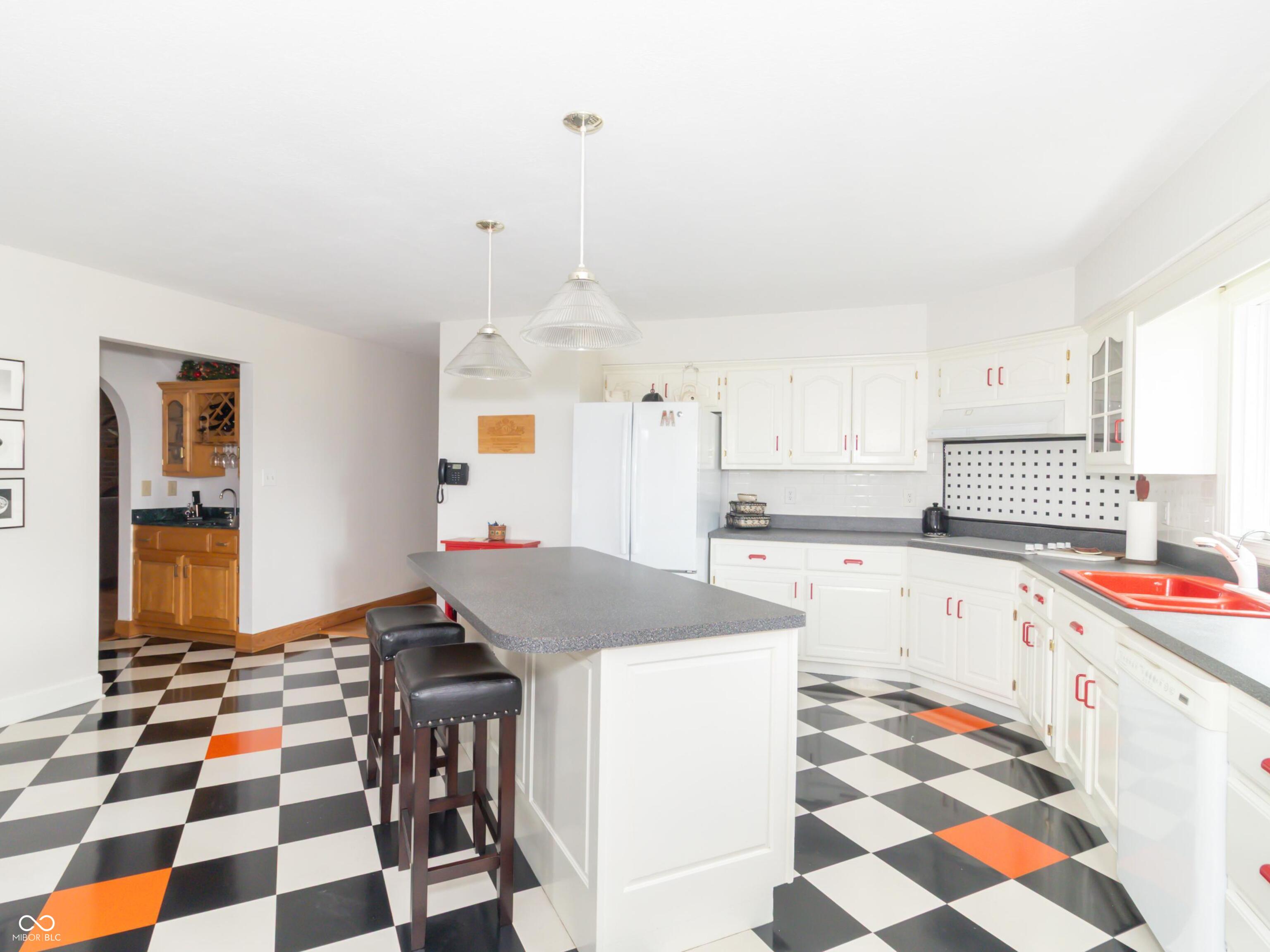 Greenfield, Indiana, 46140, United States, 5 Bedrooms Bedrooms, ,5 BathroomsBathrooms,Residential,Active,1871587