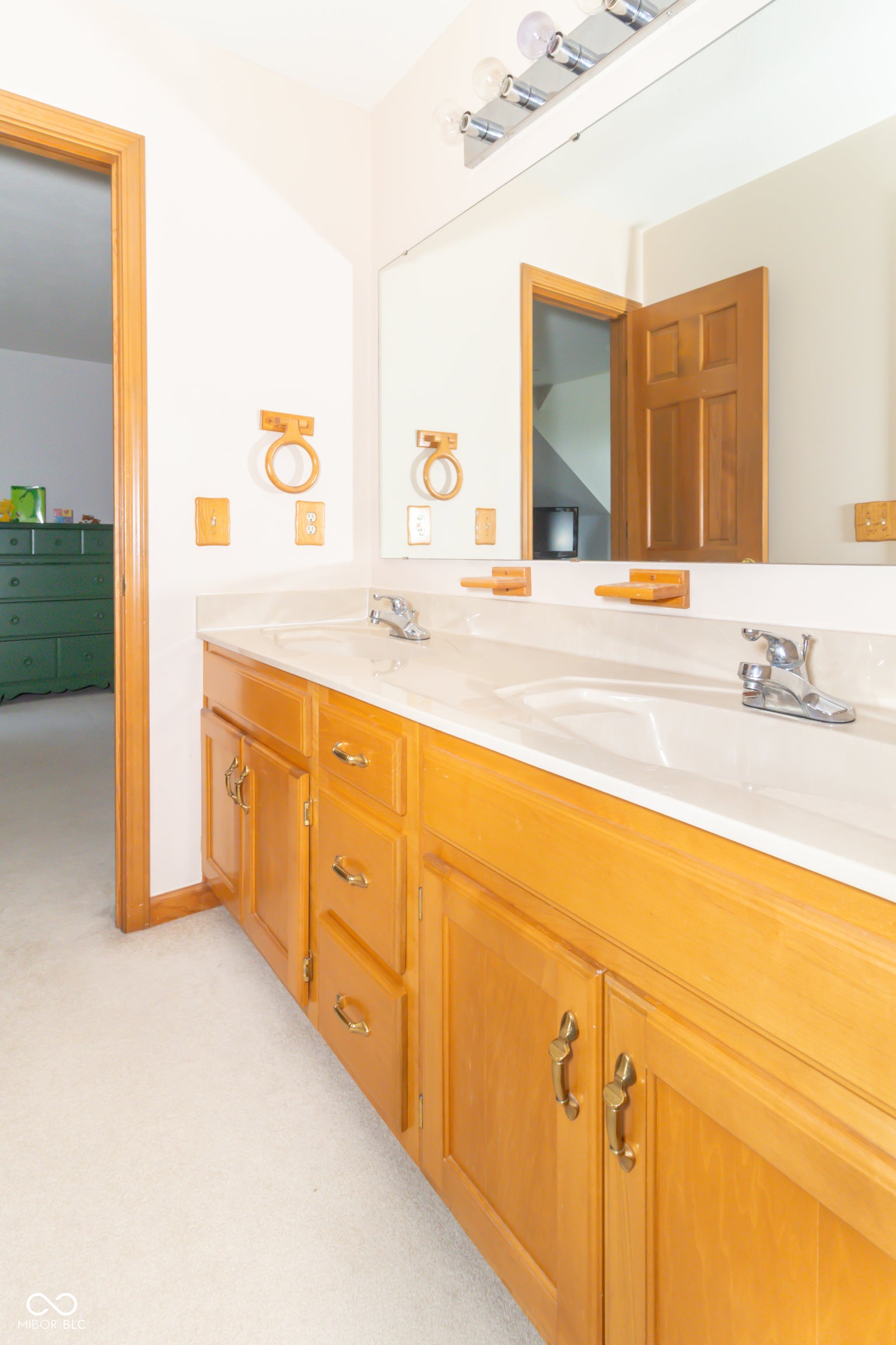 Greenfield, Indiana, 46140, United States, 5 Bedrooms Bedrooms, ,5 BathroomsBathrooms,Residential,Active,1871587