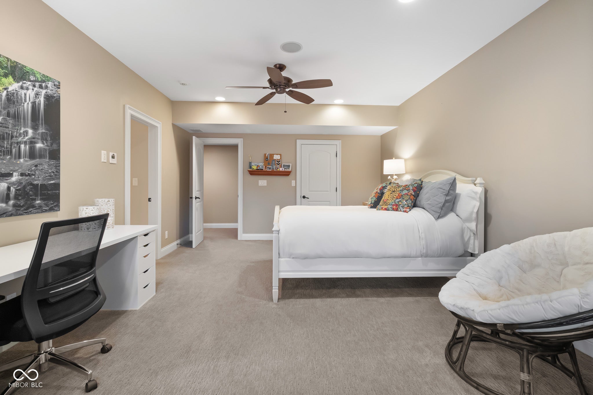 Columbus, Indiana, 47201, United States, 5 Bedrooms Bedrooms, ,5 BathroomsBathrooms,Residential,Active,1952761