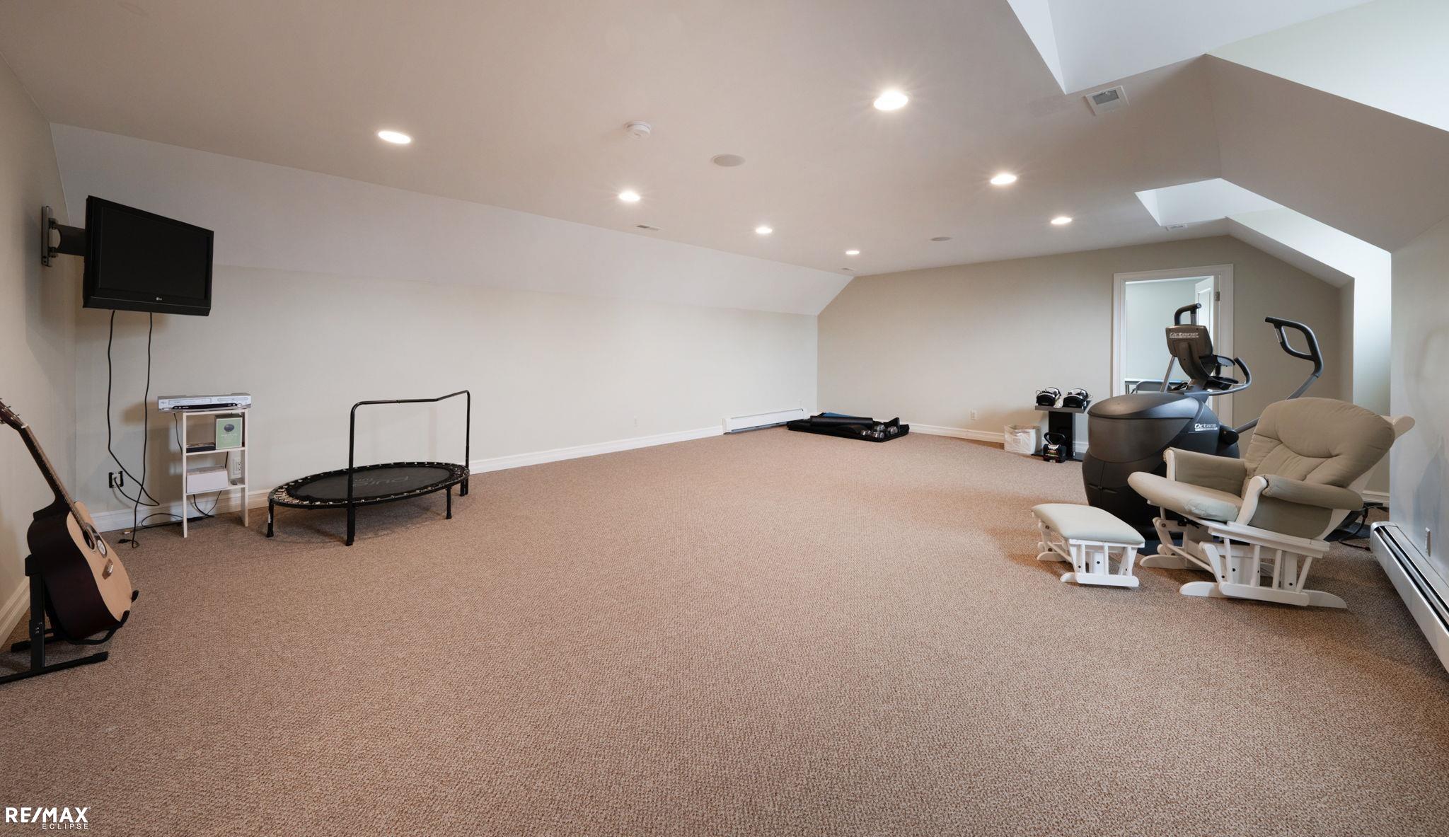 Saint Clair Shores, Michigan, 48081, United States, ,5 BathroomsBathrooms,Residential,Active,1829899