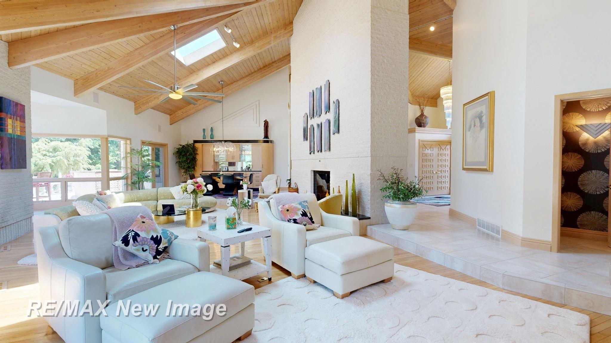 Saginaw, Michigan, 48609, United States, 3 Bedrooms Bedrooms, ,4 BathroomsBathrooms,Residential,Active,1999939