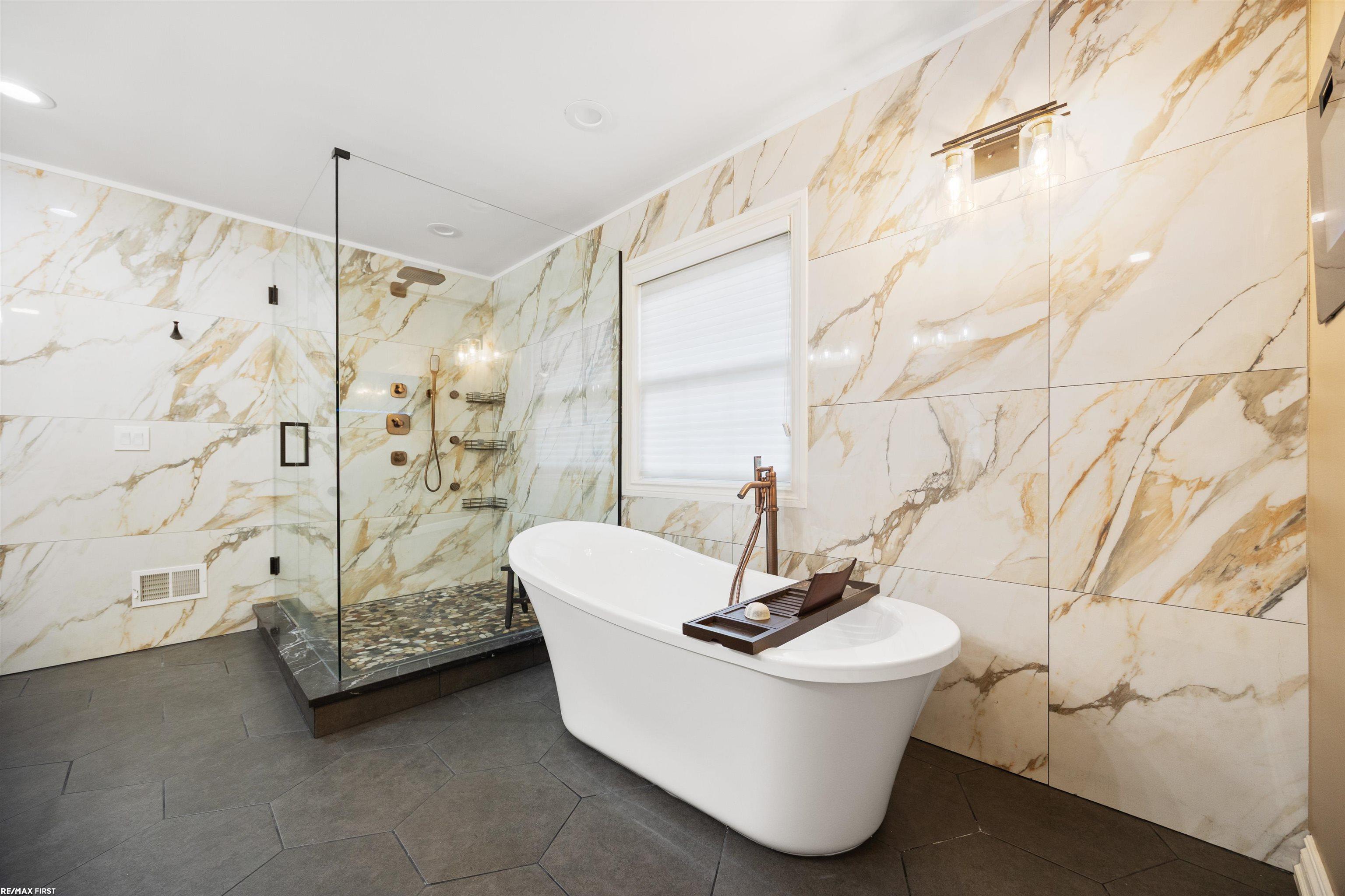 Bloomfield Hills, Michigan, 48301, United States, 5 Bedrooms Bedrooms, ,5 BathroomsBathrooms,Residential,Active,1985866