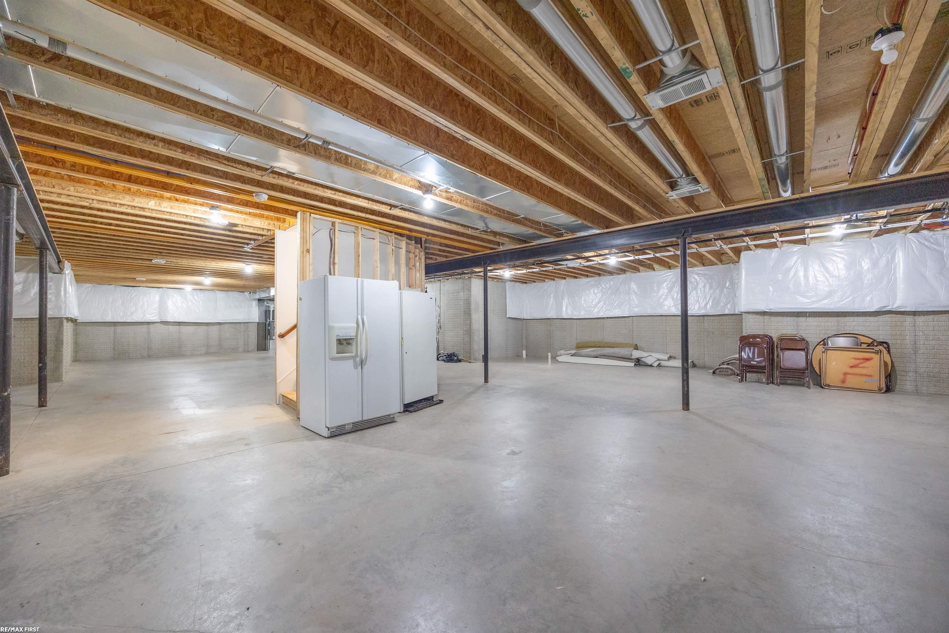 Clarkston, Michigan, 48348, United States, 5 Bedrooms Bedrooms, ,4 BathroomsBathrooms,Residential,Active,1973314