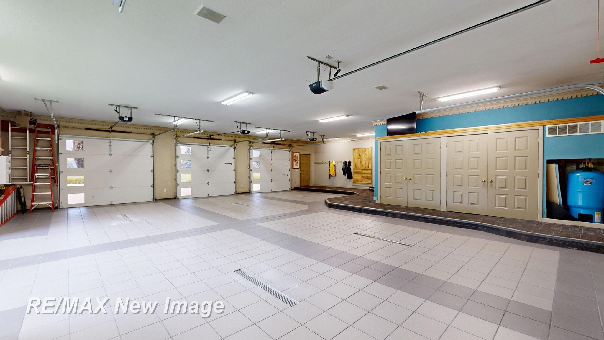 Saginaw, Michigan, 48609, United States, 3 Bedrooms Bedrooms, ,4 BathroomsBathrooms,Residential,Active,1894554