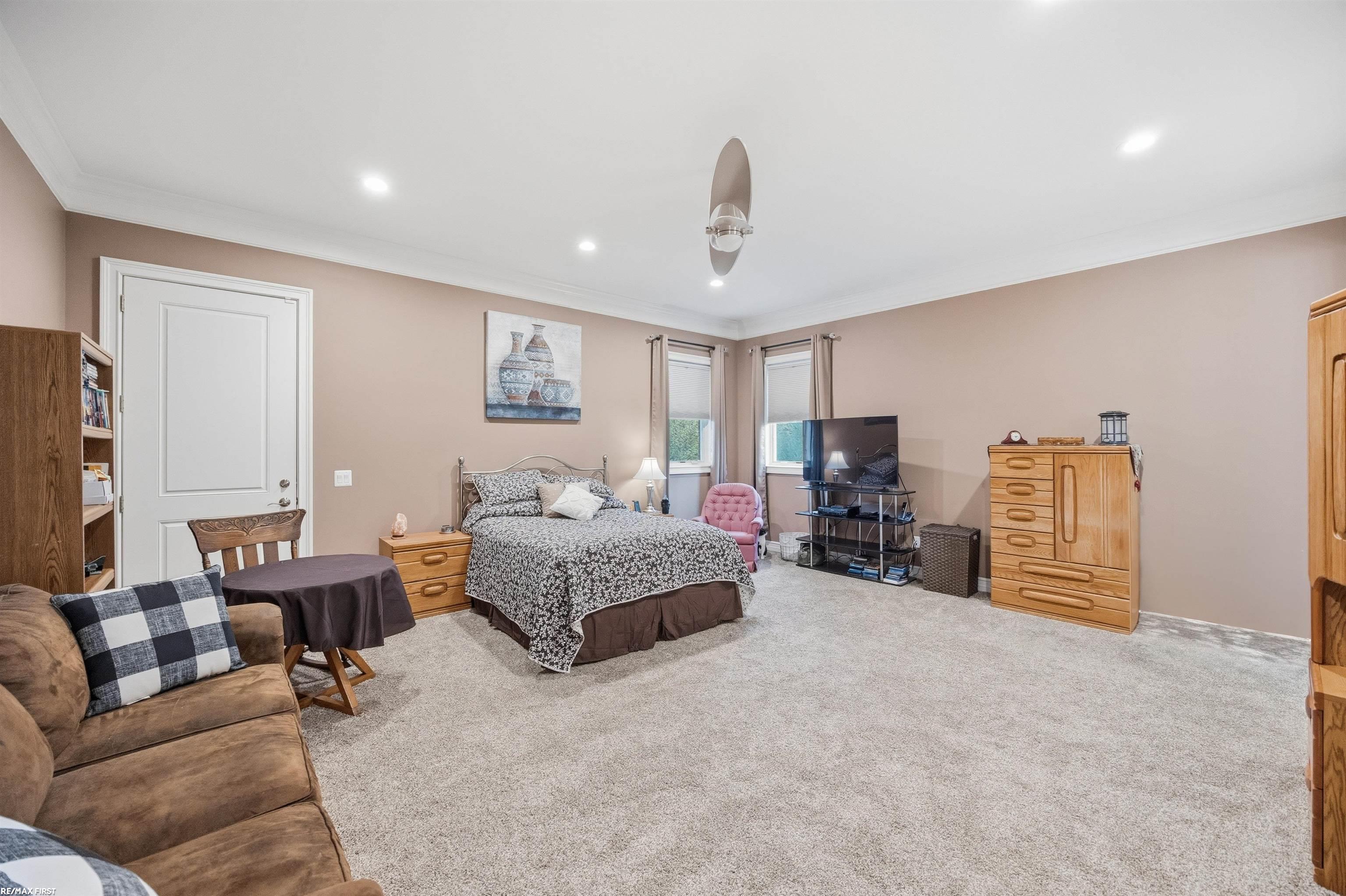 Clarkston, Michigan, 48348, United States, 5 Bedrooms Bedrooms, ,4 BathroomsBathrooms,Residential,Active,1973314