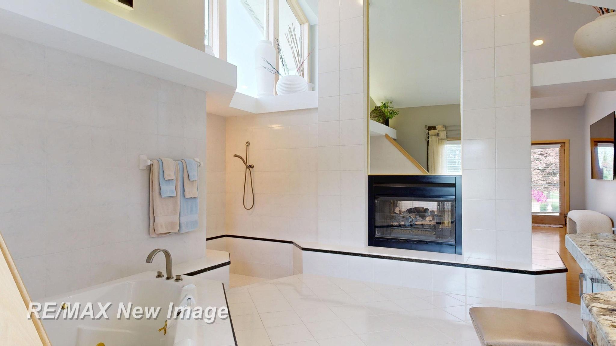 Saginaw, Michigan, 48609, United States, 3 Bedrooms Bedrooms, ,4 BathroomsBathrooms,Residential,Active,1894554