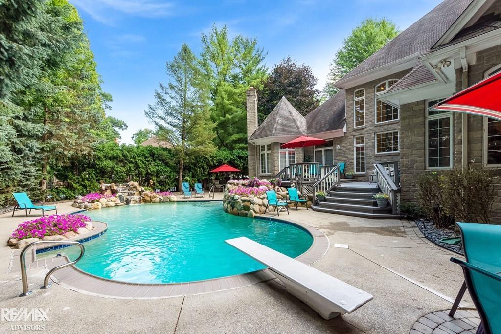 Shelby Twp, Michigan, 48315, United States, 4 Bedrooms Bedrooms, ,6 BathroomsBathrooms,Residential,Active,1926666