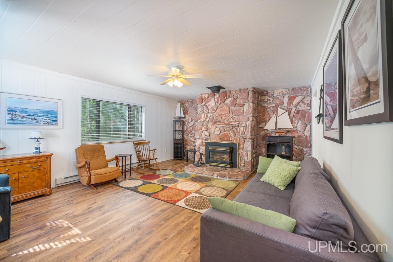 Au Train, Michigan, 49806, United States, 7 Bedrooms Bedrooms, ,7 BathroomsBathrooms,Residential,Active,2015448