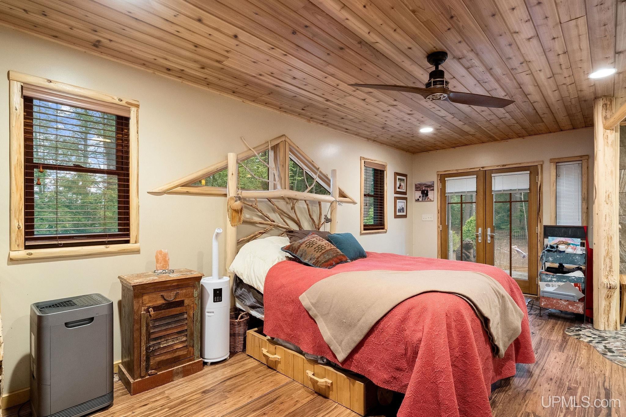 Gwinn, Michigan, 49841, United States, 3 Bedrooms Bedrooms, ,3 BathroomsBathrooms,Residential,Active,2043442